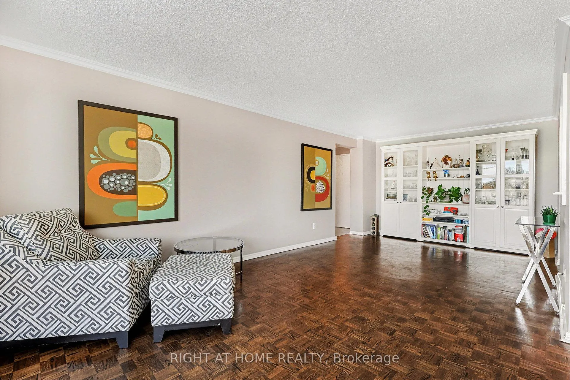 Photo 8 of Unit 306, 665 Bathgate Drive, Ottawa, Carson Meadows — HOMEH