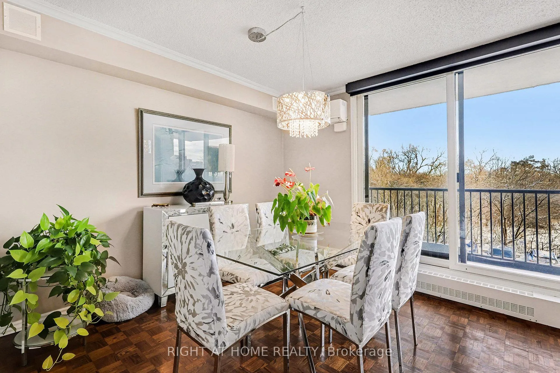 Photo 9 of Unit 306, 665 Bathgate Drive, Ottawa, Carson Meadows — HOMEH