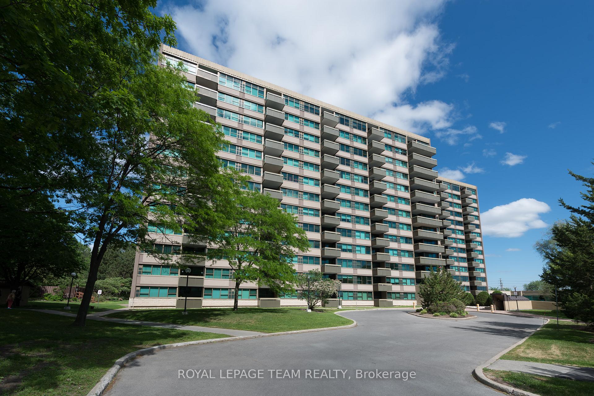 Photo 1 of Unit PH9, 555 Brittany Drive, Ottawa, Viscount Alexander Park — HOMEH
