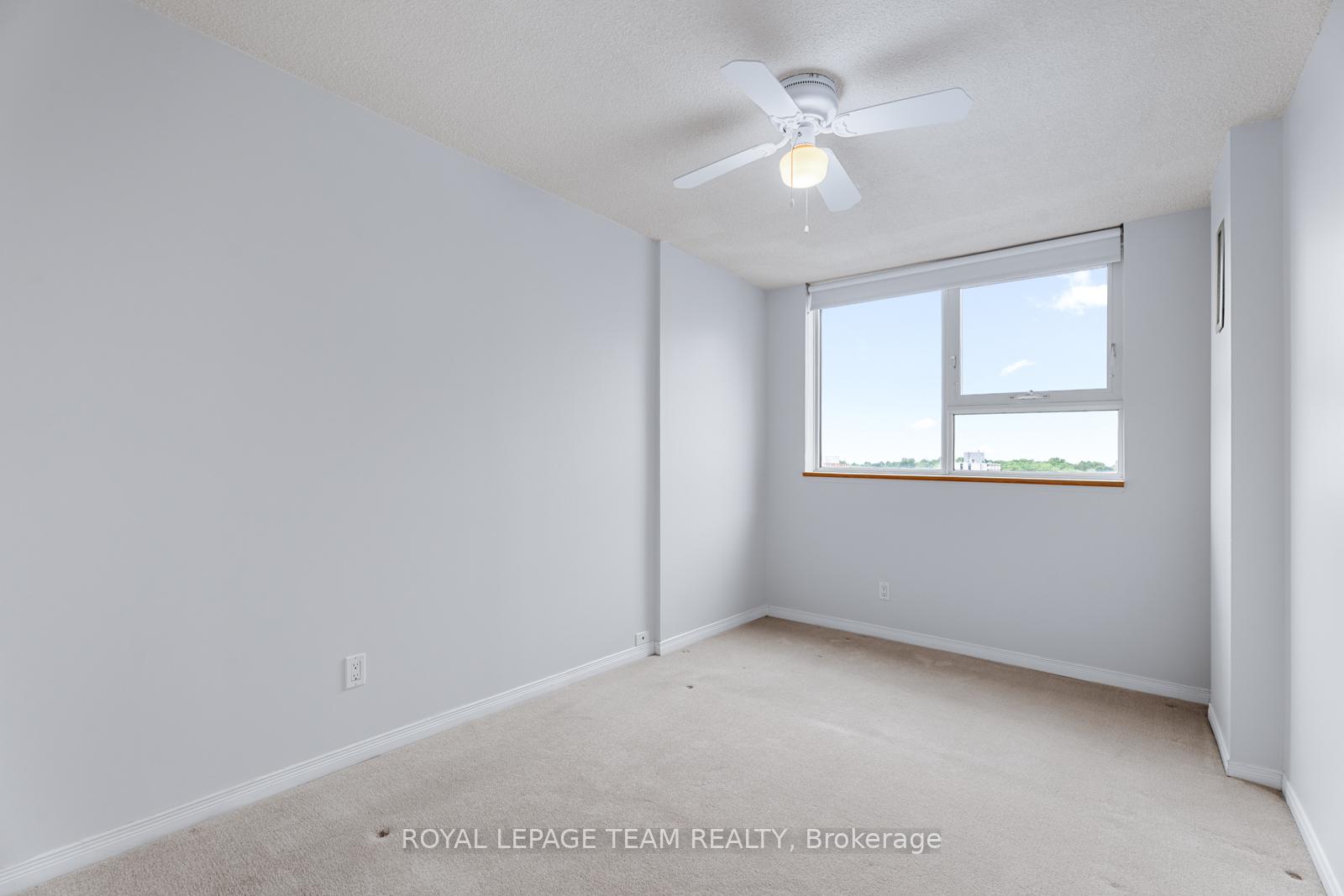 Photo 16 of Unit PH9, 555 Brittany Drive, Ottawa, Viscount Alexander Park — HOMEH