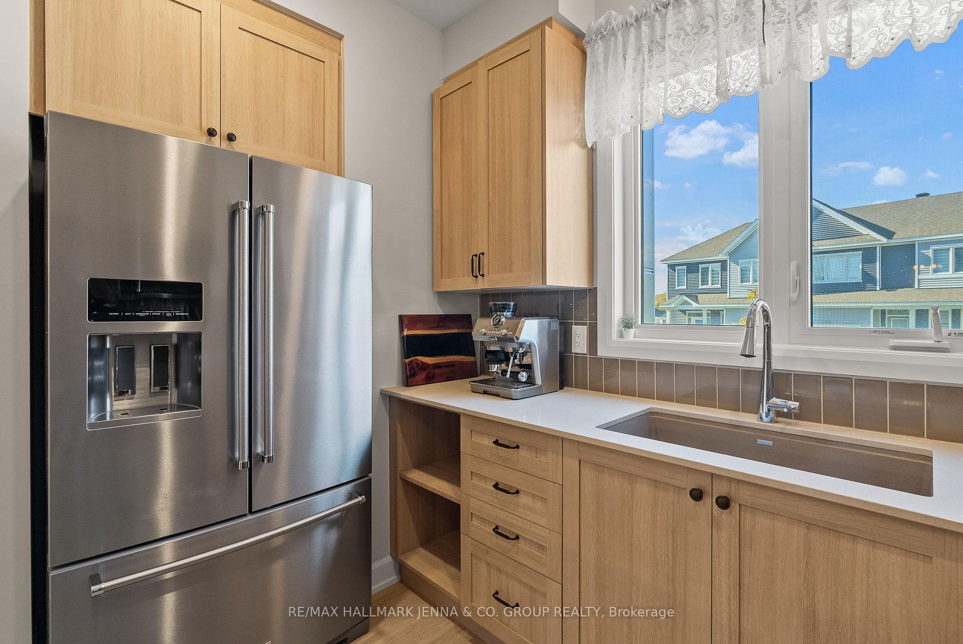 Photo 4 of 169 Beebalm Crescent, Ottawa, Barrhaven - Half Moon Bay — HOMEH