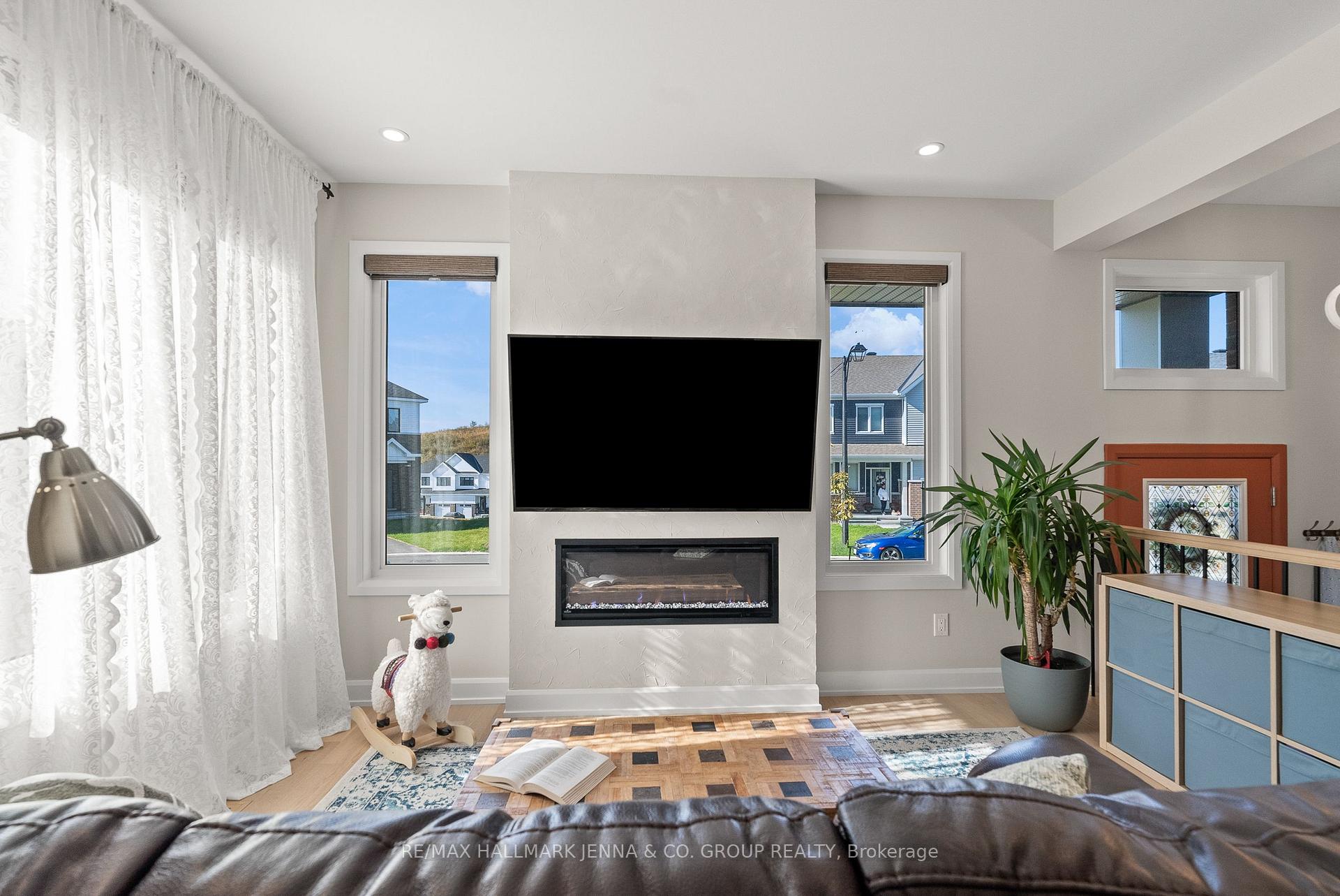 Photo 14 of 169 Beebalm Crescent, Ottawa, Barrhaven - Half Moon Bay — HOMEH