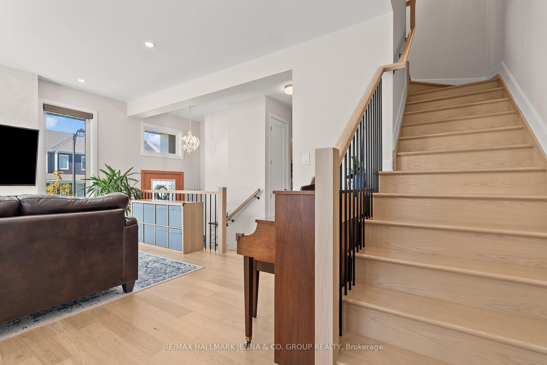 Photo 16 of 169 Beebalm Crescent, Ottawa, Barrhaven - Half Moon Bay — HOMEH