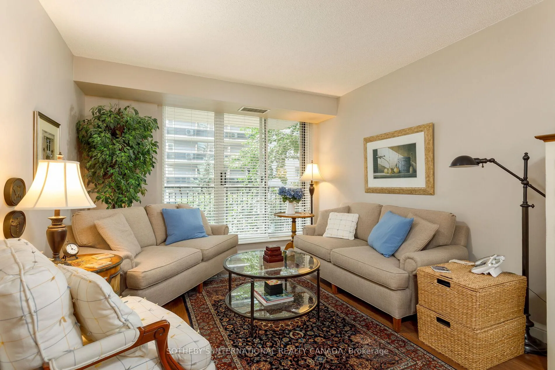 Photo 5 of Unit 301, 188 Redpath Avenue, Toronto, Mount Pleasant West — HOMEH