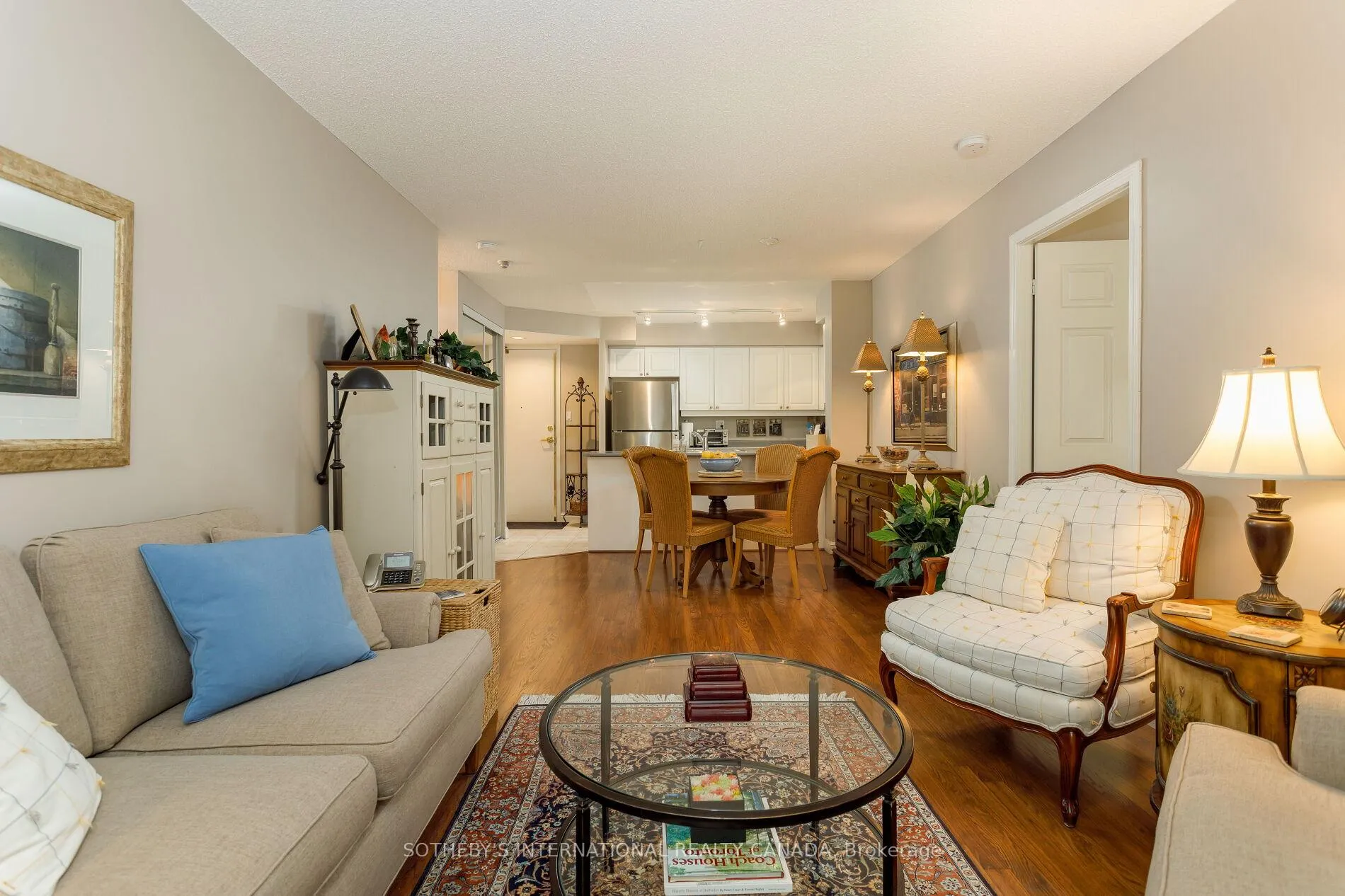 Photo 7 of Unit 301, 188 Redpath Avenue, Toronto, Mount Pleasant West — HOMEH