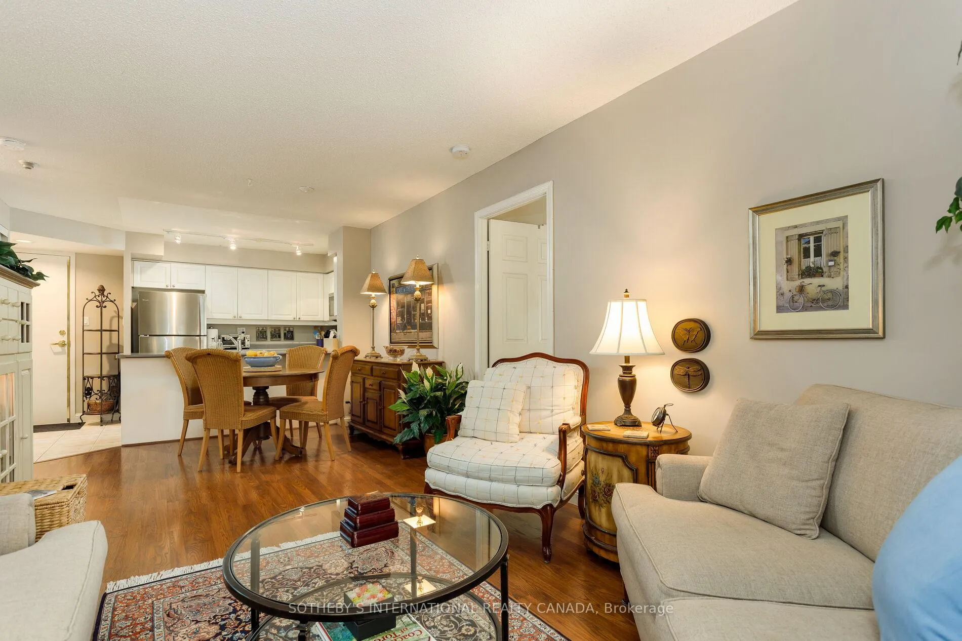 Photo 8 of Unit 301, 188 Redpath Avenue, Toronto, Mount Pleasant West — HOMEH