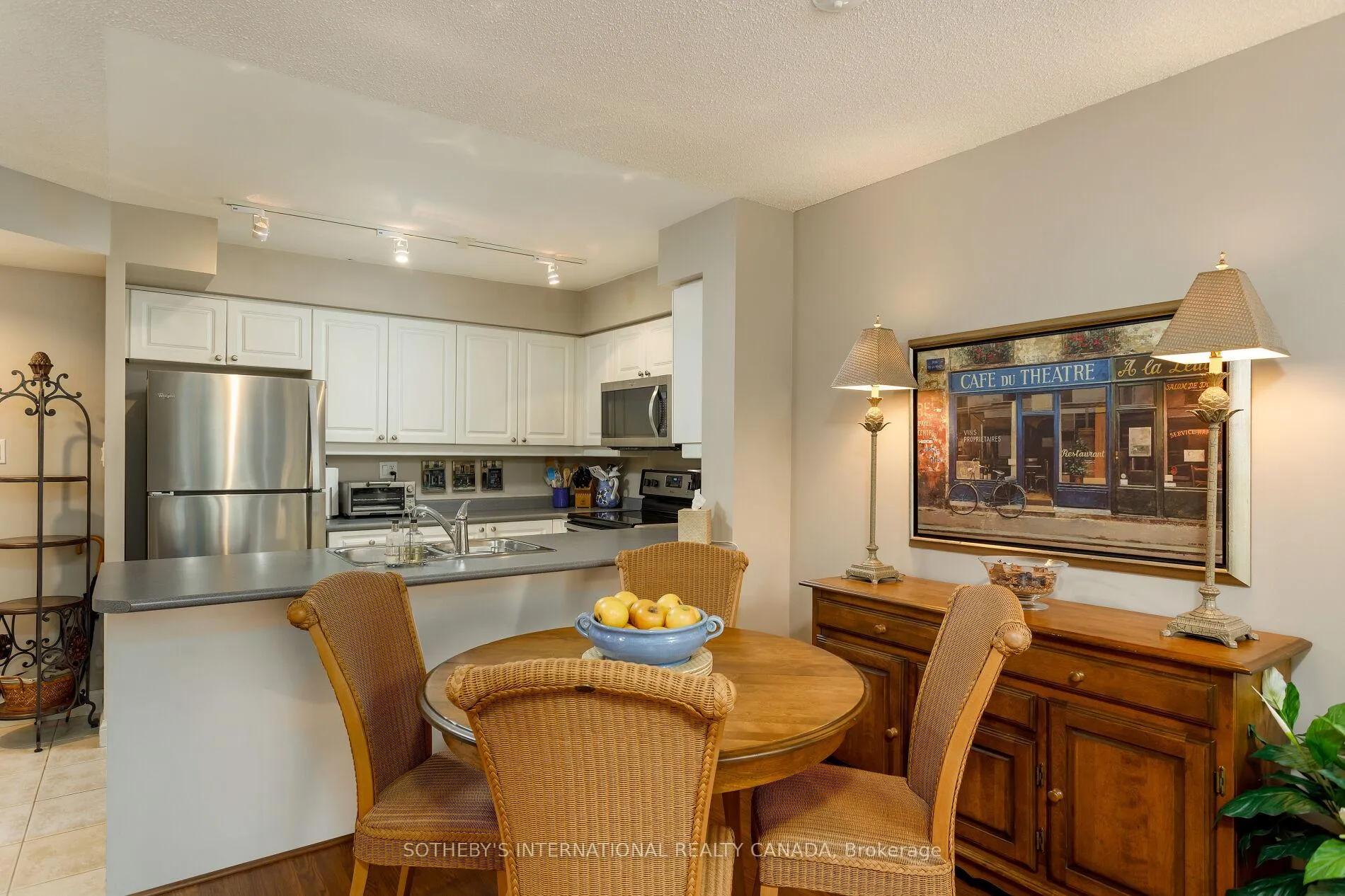 Photo 10 of Unit 301, 188 Redpath Avenue, Toronto, Mount Pleasant West — HOMEH