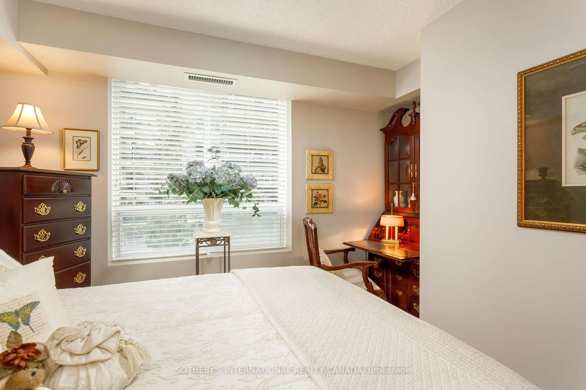 Photo 18 of Unit 301, 188 Redpath Avenue, Toronto, Mount Pleasant West — HOMEH