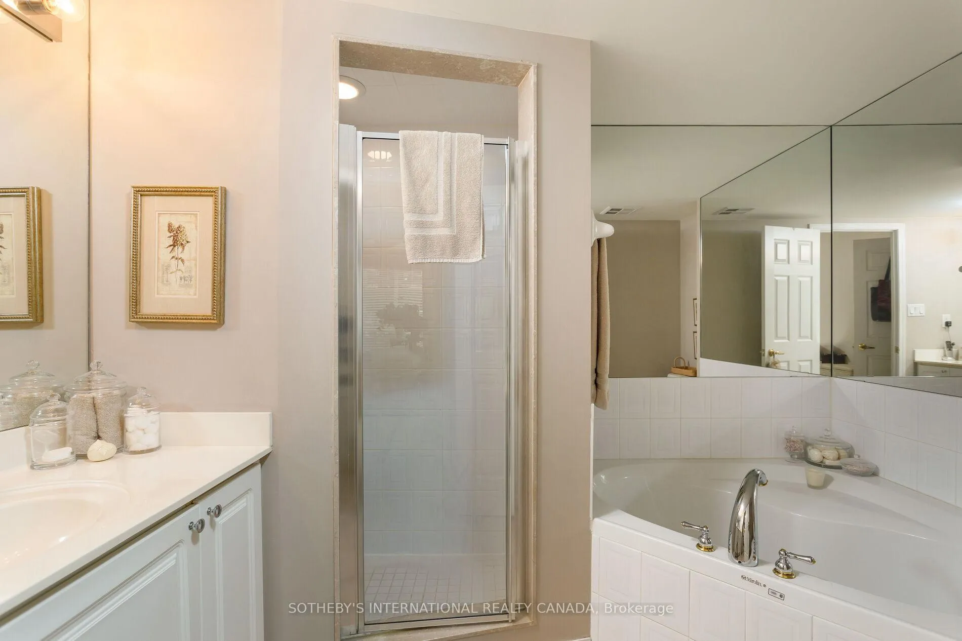 Photo 20 of Unit 301, 188 Redpath Avenue, Toronto, Mount Pleasant West — HOMEH