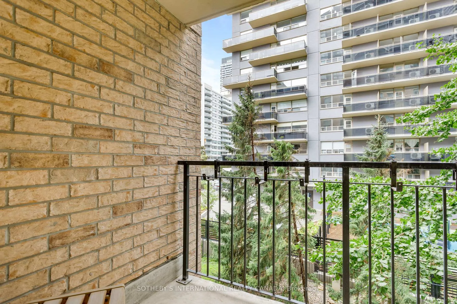 Photo 30 of Unit 301, 188 Redpath Avenue, Toronto, Mount Pleasant West — HOMEH