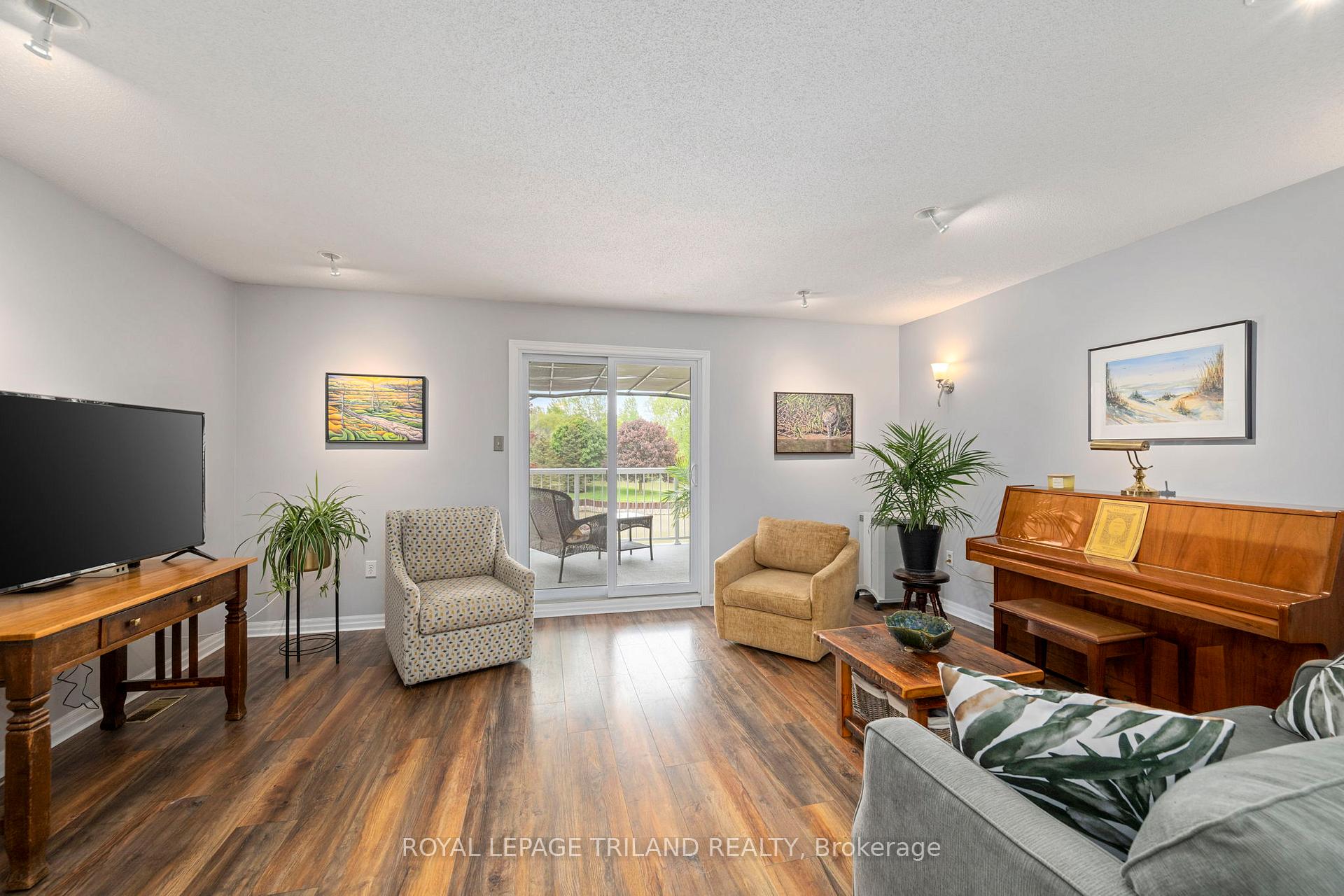 Photo 11 of Unit 36, 301 Carlow Road, Central Elgin, Port Stanley — HOMEH