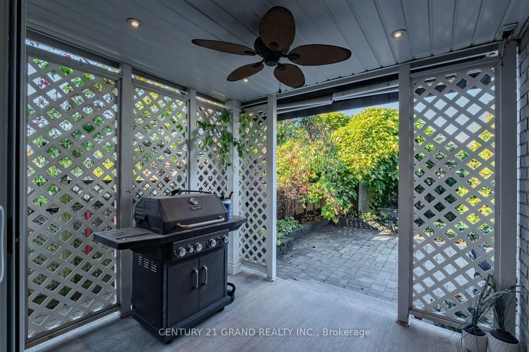 Photo 5 of 72 Hunter Way, Brantford, Shellard Lane — HOMEH