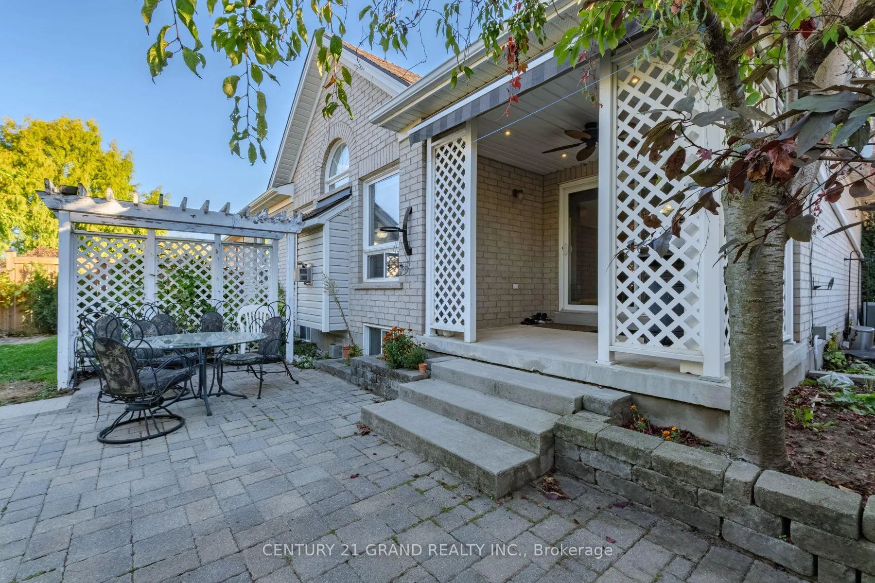Photo 7 of 72 Hunter Way, Brantford, Shellard Lane — HOMEH