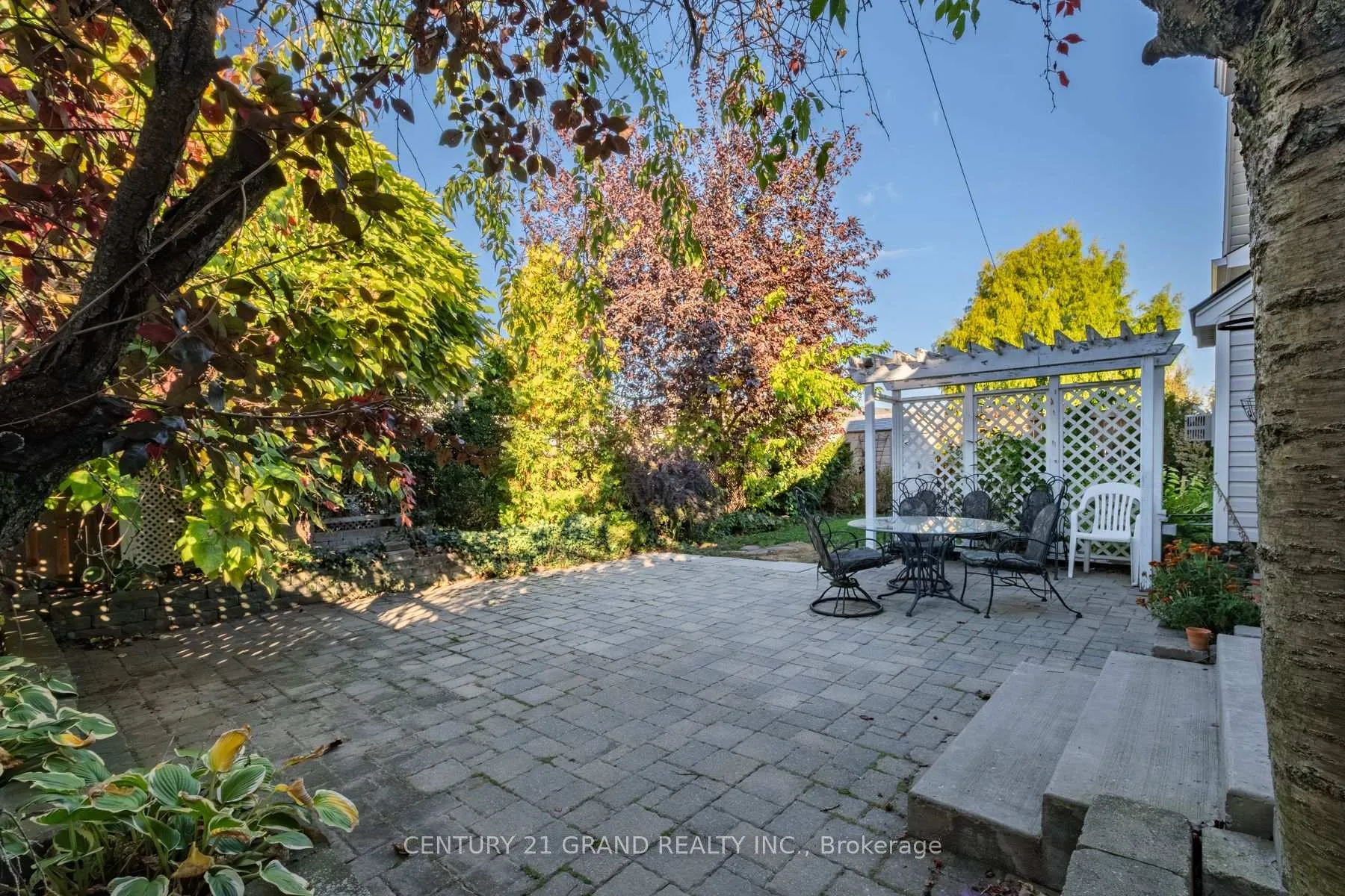 Photo 8 of 72 Hunter Way, Brantford, Shellard Lane — HOMEH
