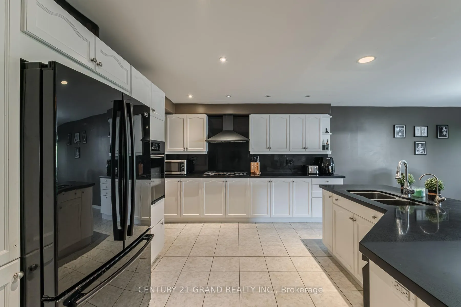 Photo 19 of 72 Hunter Way, Brantford, Shellard Lane — HOMEH