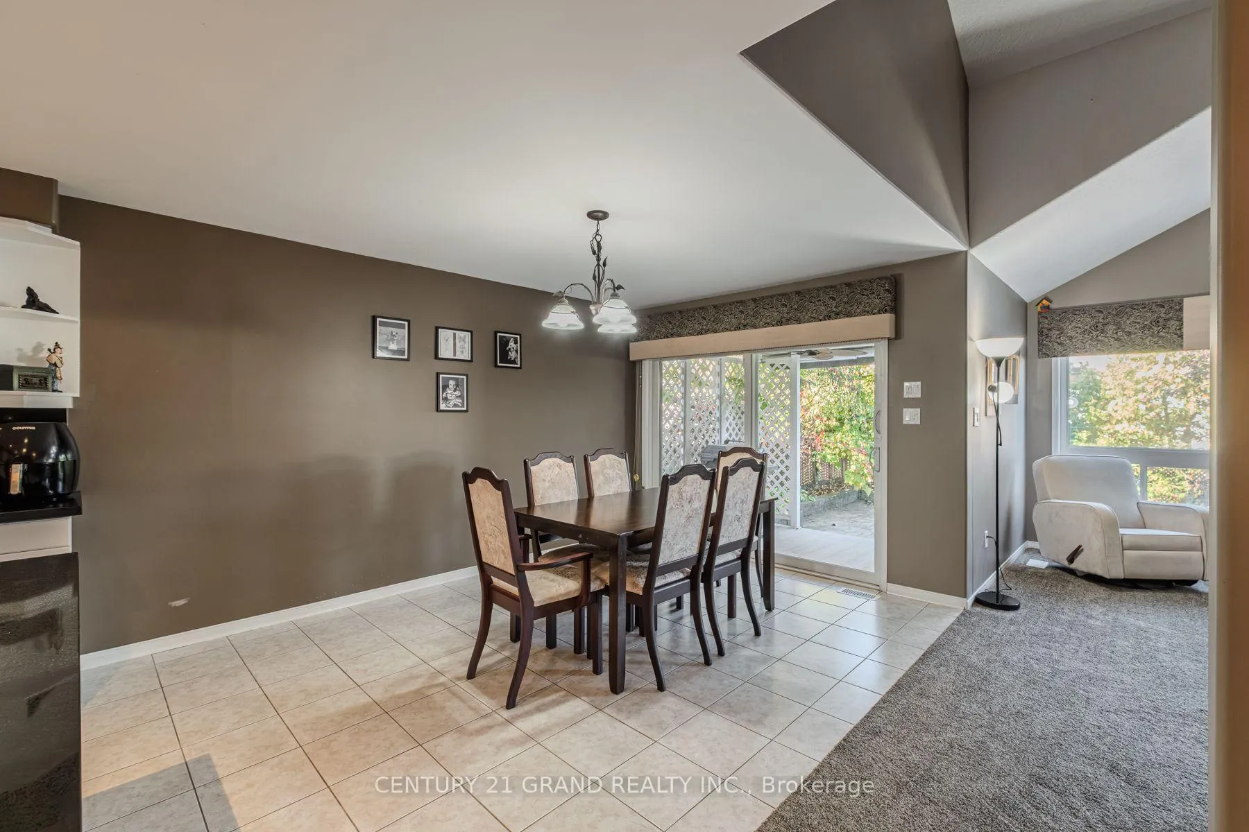Photo 20 of 72 Hunter Way, Brantford, Shellard Lane — HOMEH