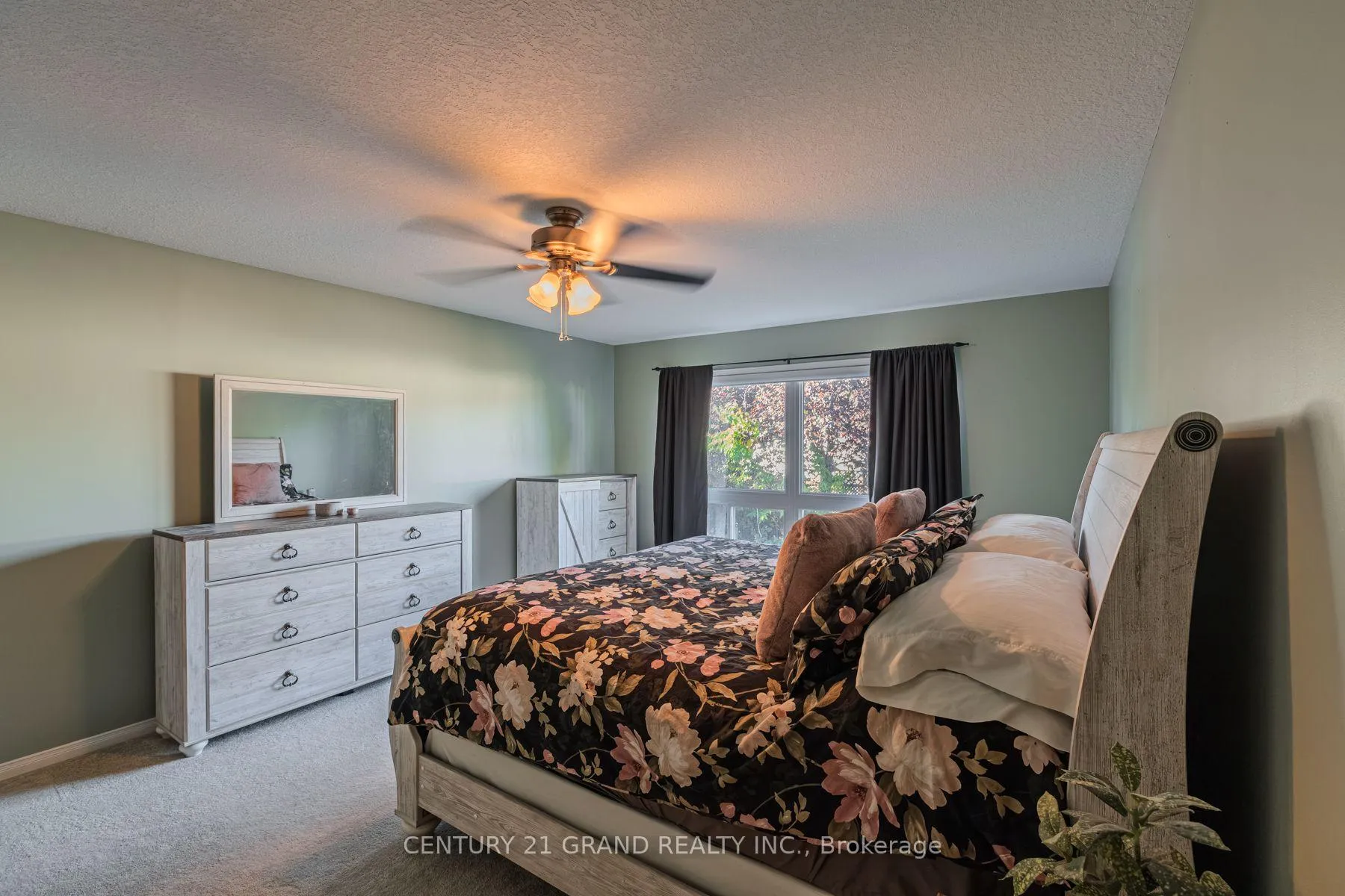 Photo 26 of 72 Hunter Way, Brantford, Shellard Lane — HOMEH