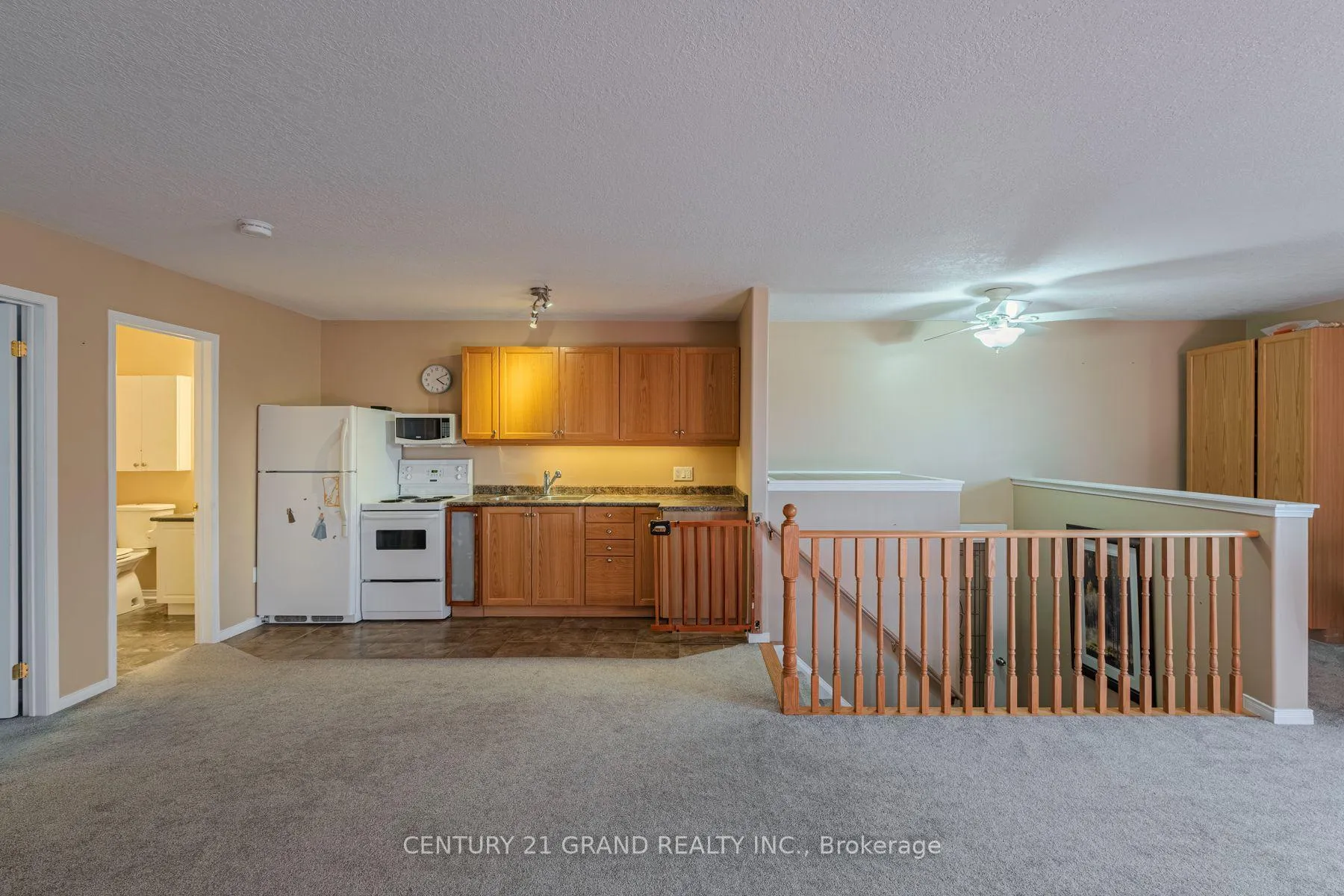 Photo 36 of 72 Hunter Way, Brantford, Shellard Lane — HOMEH