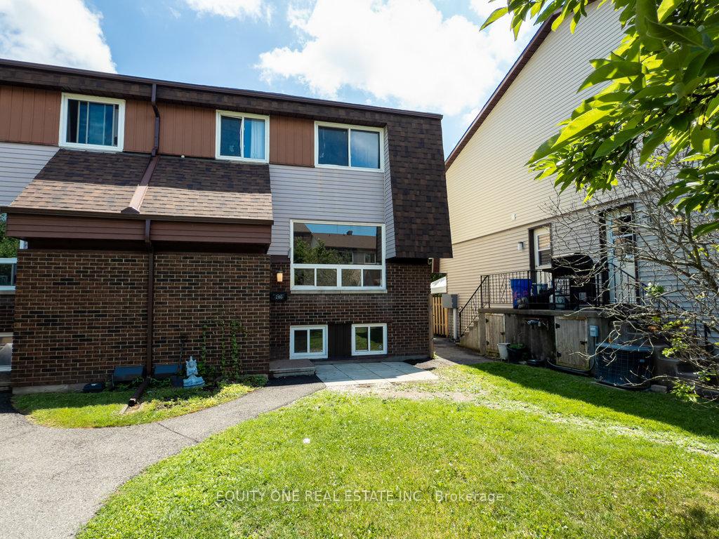 Photo 1 of 28D Woodvale Green, Ottawa, Craig Henry/Woodvale — HOMEH