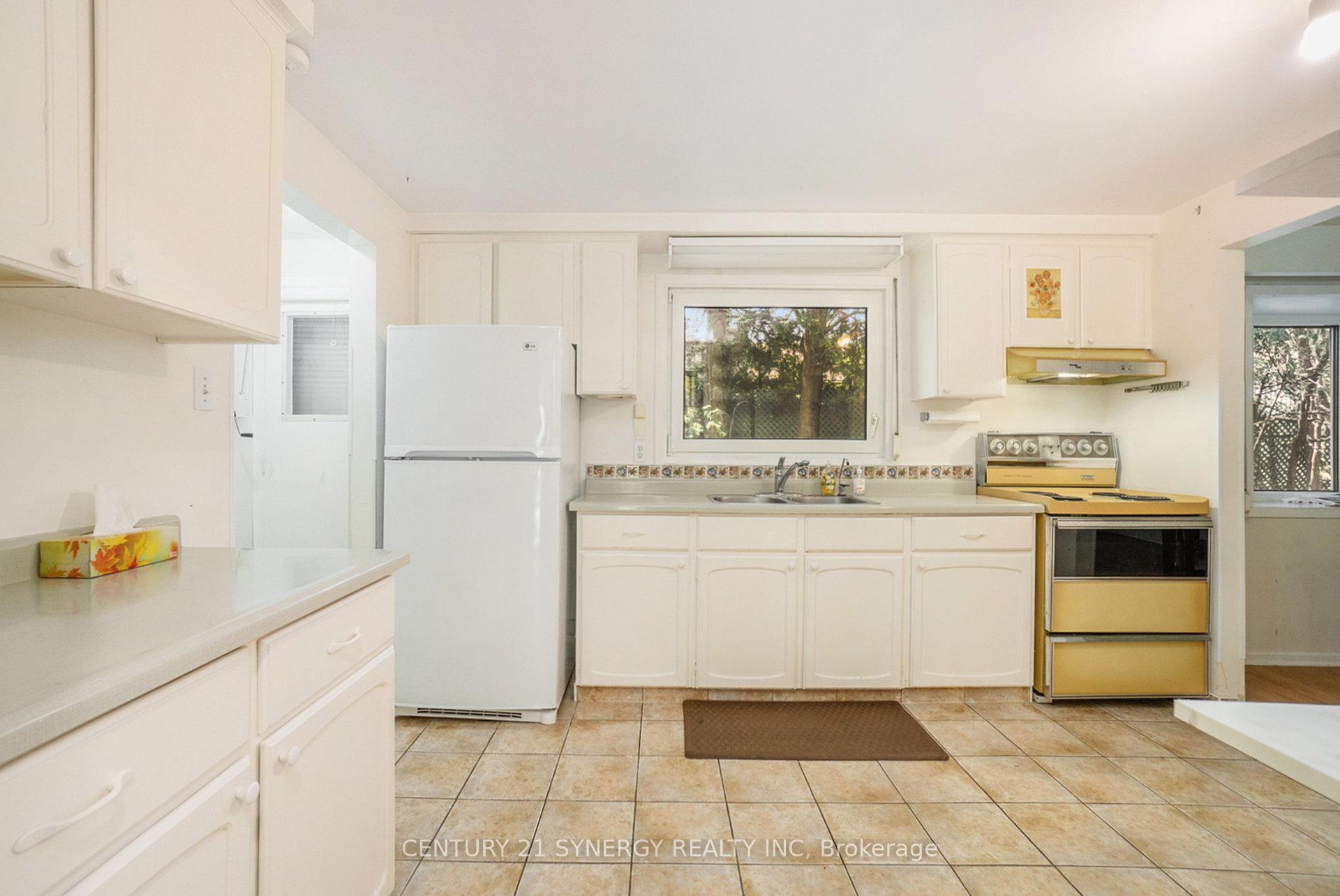 Photo 13 of 1408 Appleton Drive, Ottawa, Pineview — HOMEH