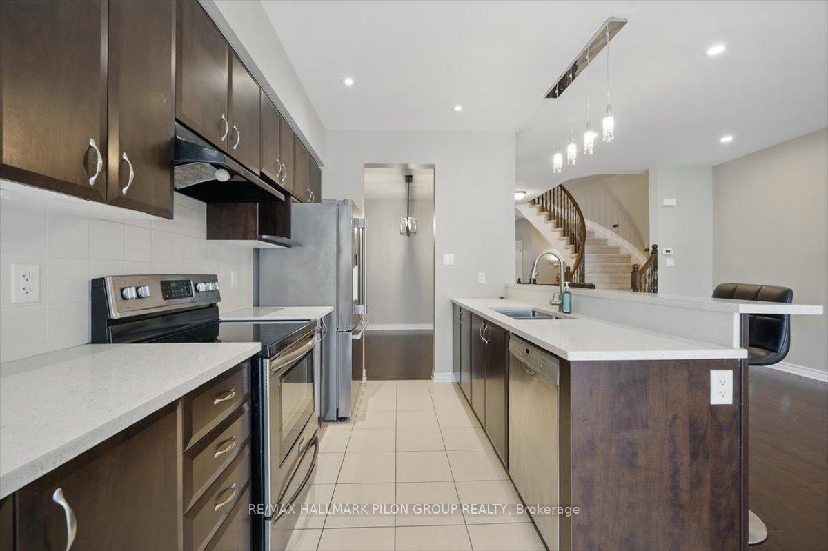 Photo 6 of 107 Watchhorn Grove, Ottawa, Riverside South — HOMEH