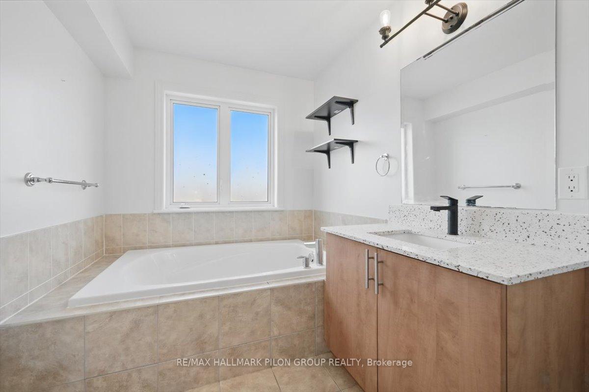 Photo 13 of 107 Watchhorn Grove, Ottawa, Riverside South — HOMEH