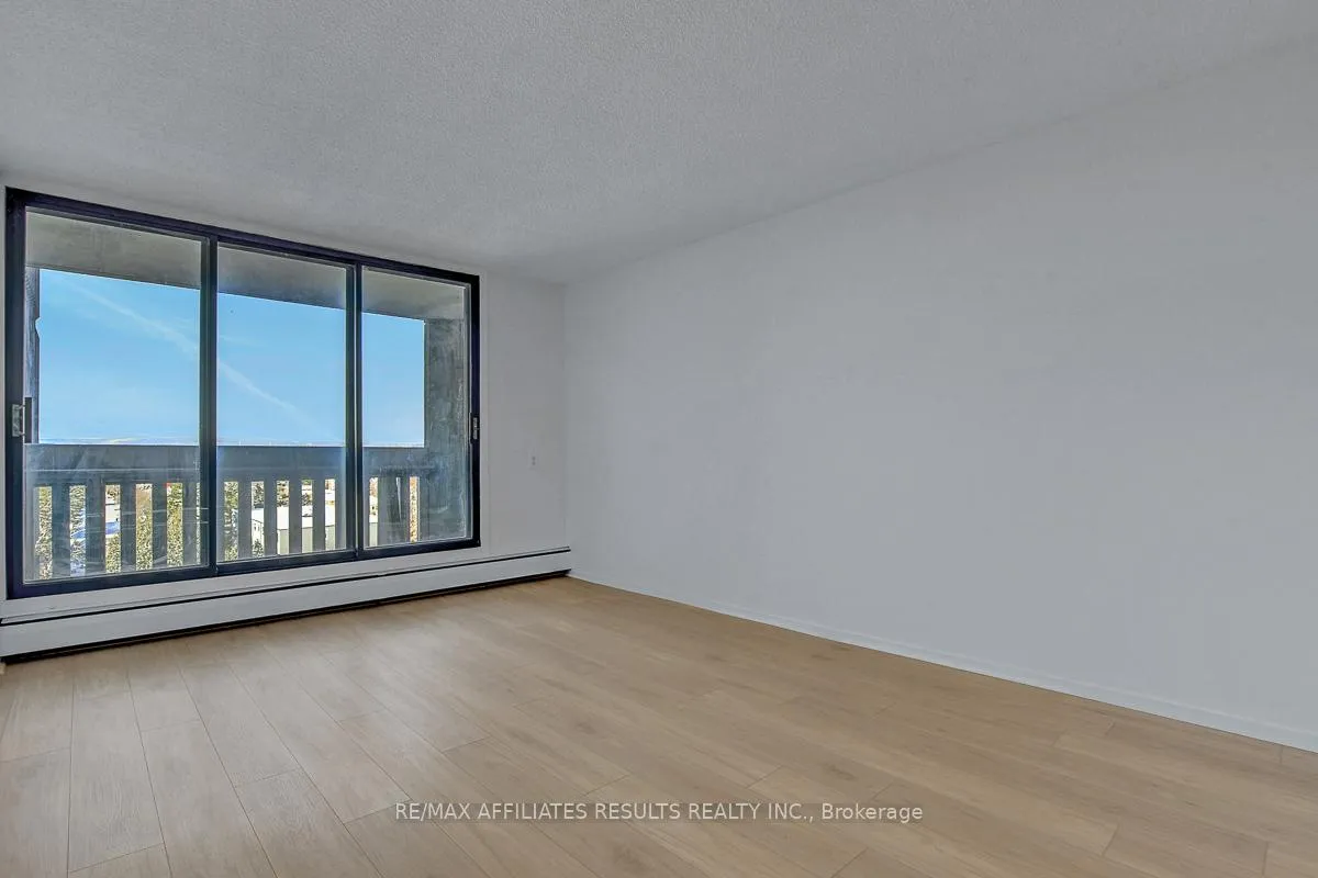 Photo 15 of Unit 410, 415 Greenview Avenue, Ottawa, Britannia — HOMEH