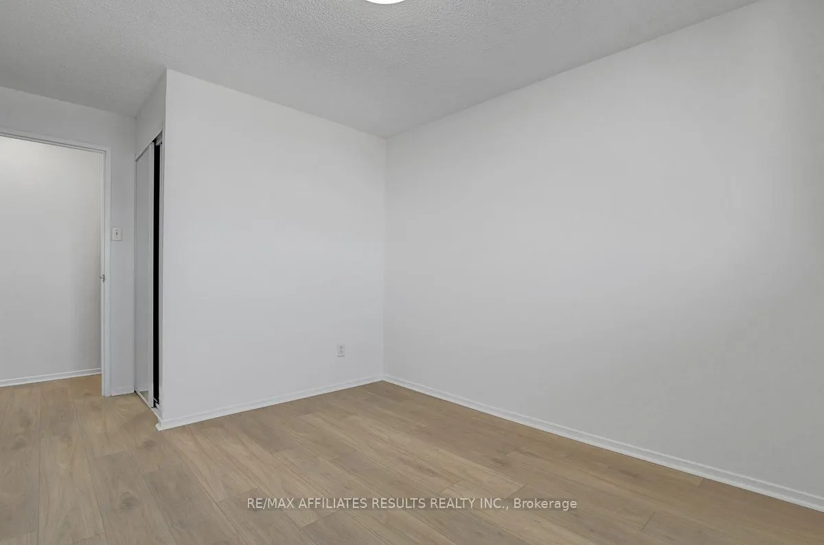 Photo 31 of Unit 410, 415 Greenview Avenue, Ottawa, Britannia — HOMEH