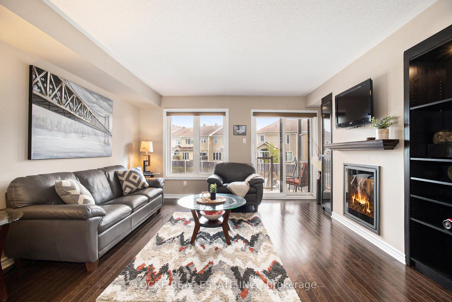 Photo 5 of 2411 Esprit Drive, Ottawa, Avalon East — HOMEH