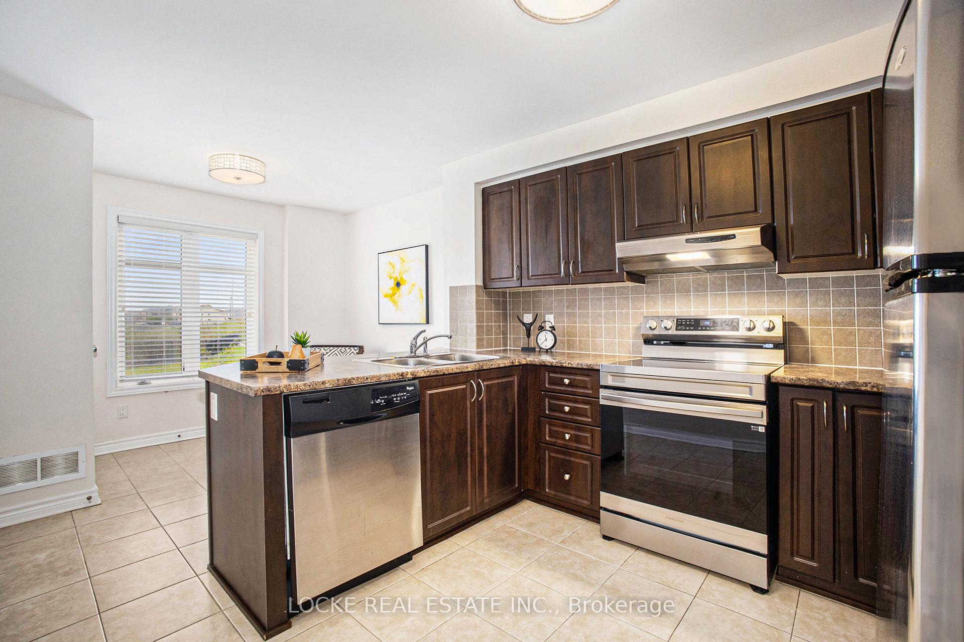 Photo 12 of 2411 Esprit Drive, Ottawa, Avalon East — HOMEH