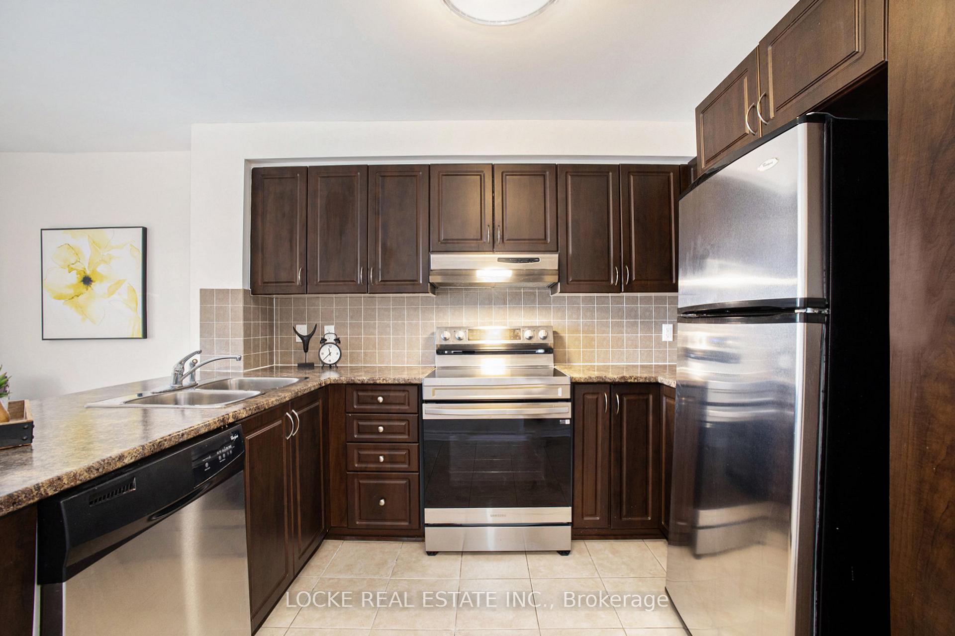Photo 13 of 2411 Esprit Drive, Ottawa, Avalon East — HOMEH