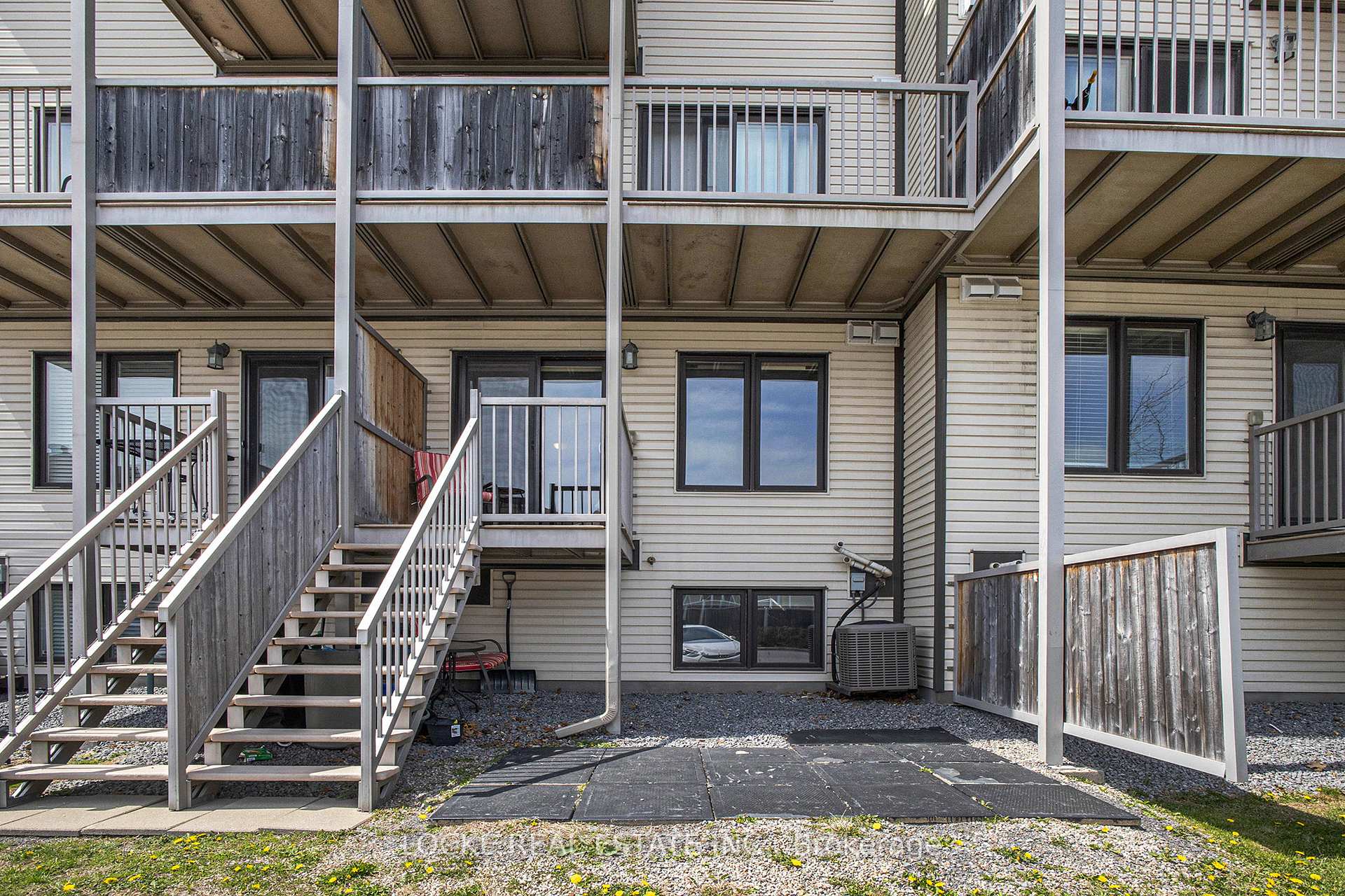 Photo 29 of 2411 Esprit Drive, Ottawa, Avalon East — HOMEH