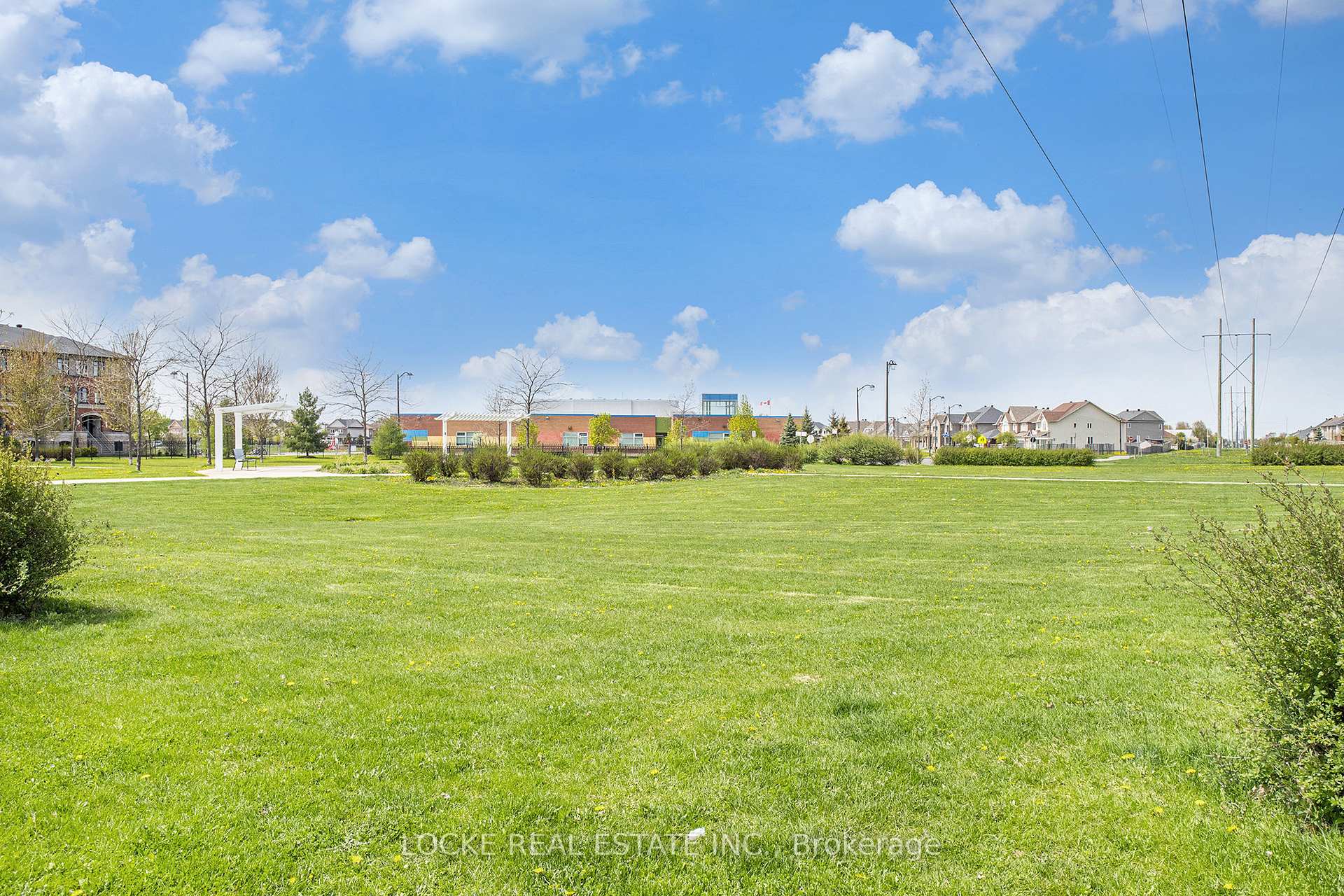 Photo 32 of 2411 Esprit Drive, Ottawa, Avalon East — HOMEH
