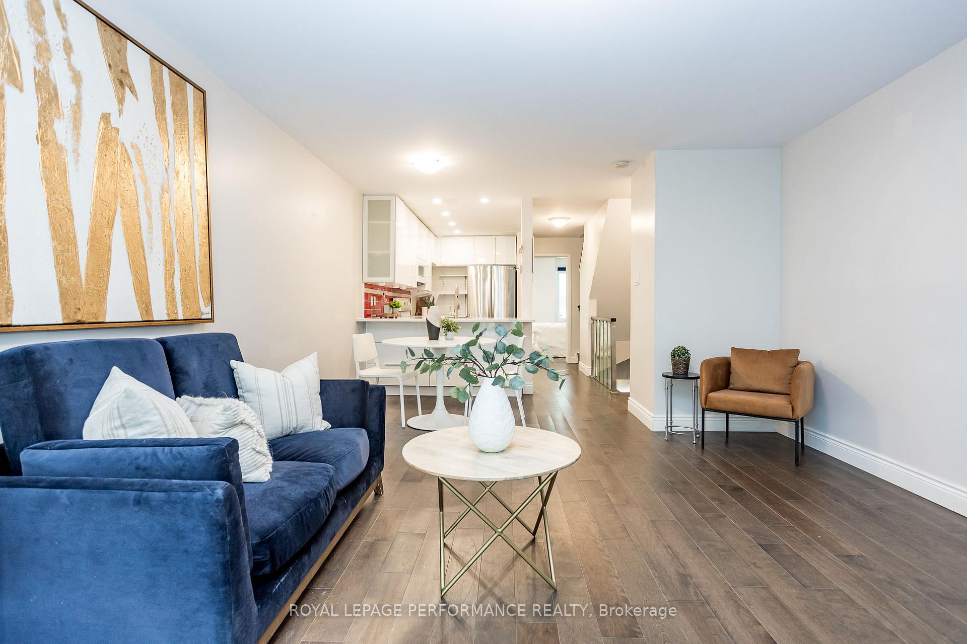 Photo 8 of 233 Mart Circle, Ottawa, Manor Park — HOMEH