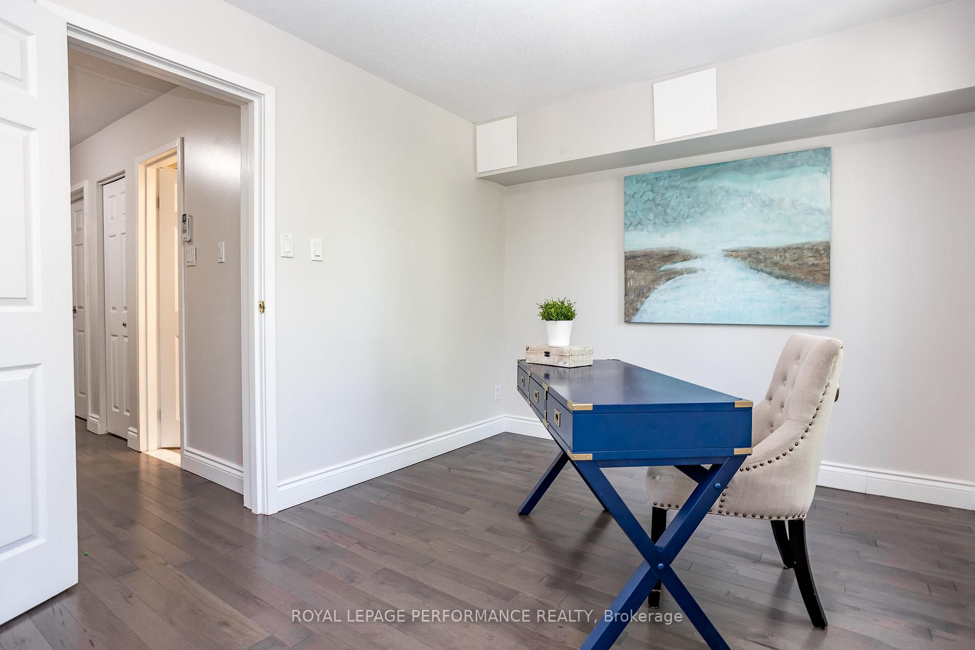Photo 36 of 233 Mart Circle, Ottawa, Manor Park — HOMEH