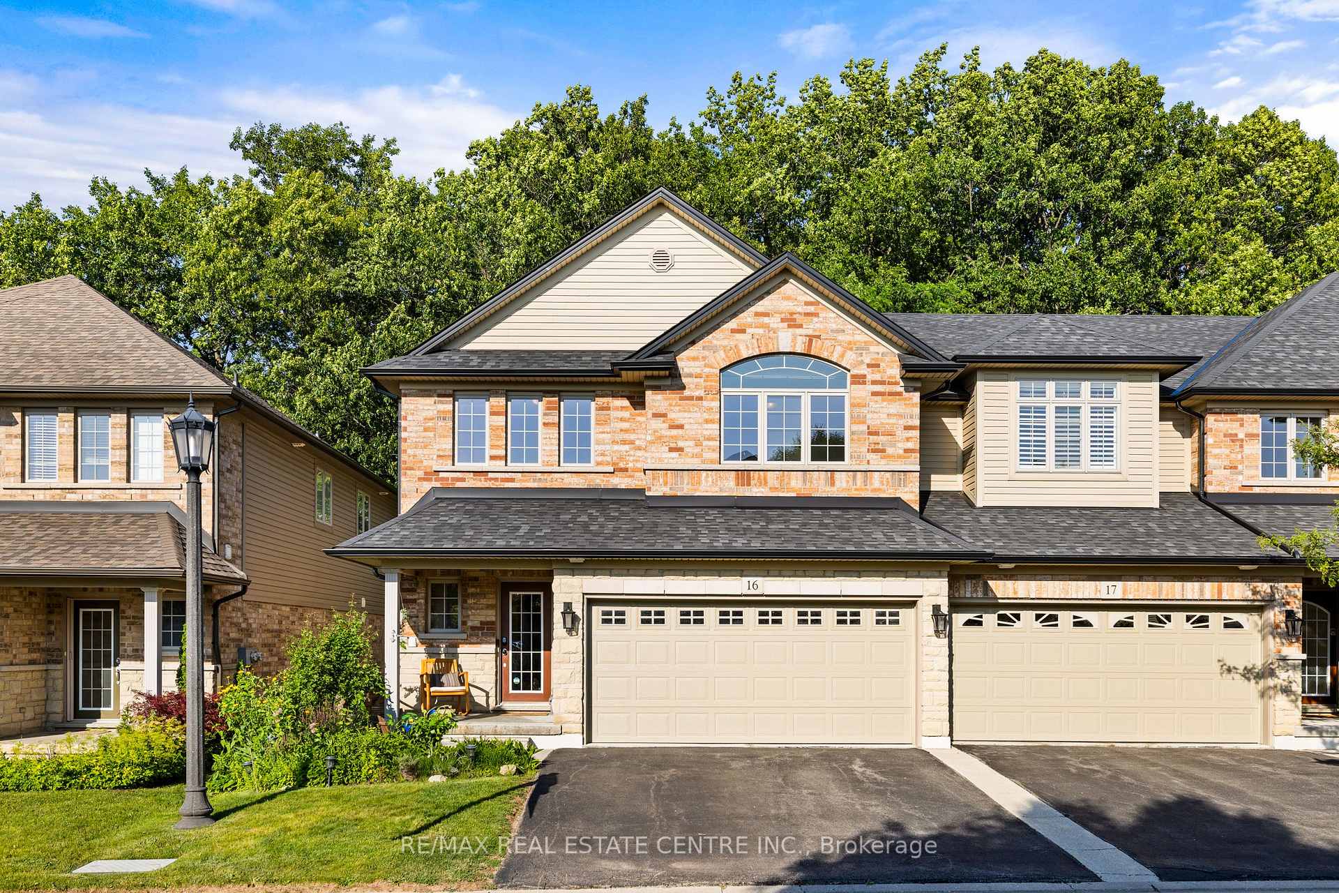 Photo 1 of Unit 16, 441 Stonehenge Drive, Hamilton, Ancaster — HOMEH
