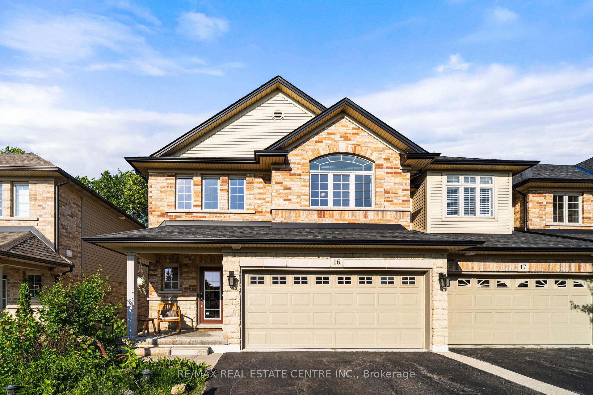 Photo 5 of Unit 16, 441 Stonehenge Drive, Hamilton, Ancaster — HOMEH