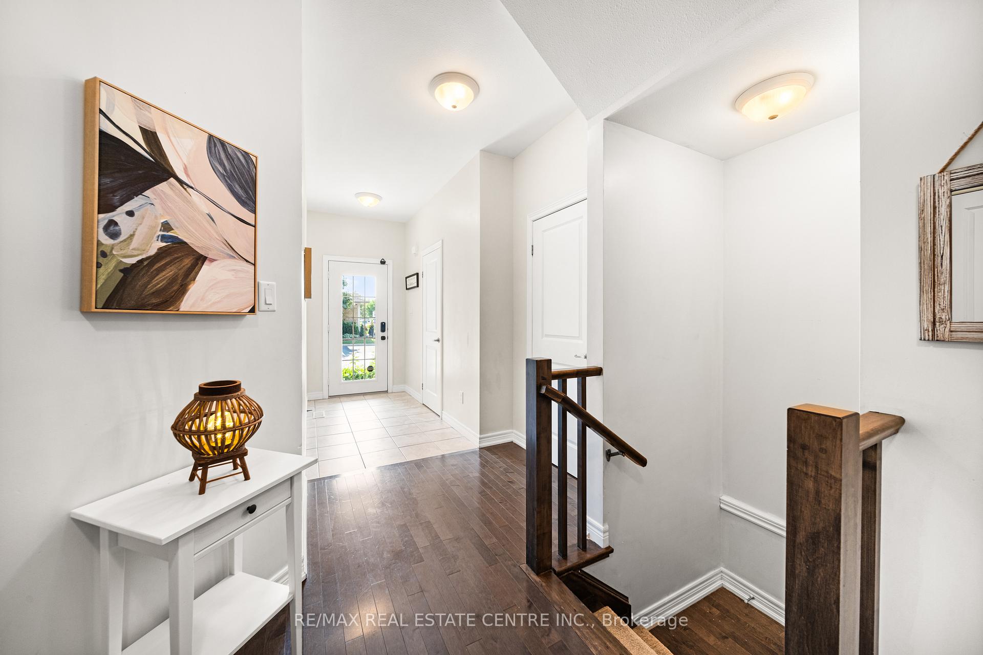 Photo 9 of Unit 16, 441 Stonehenge Drive, Hamilton, Ancaster — HOMEH