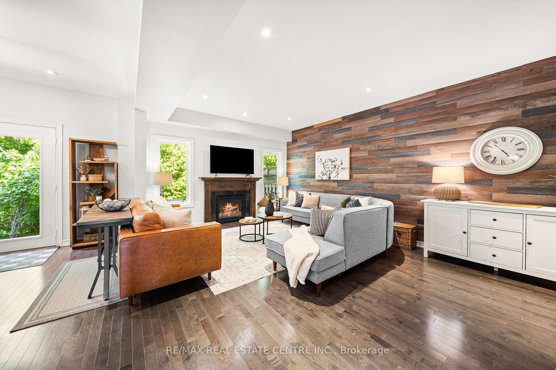 Photo 15 of Unit 16, 441 Stonehenge Drive, Hamilton, Ancaster — HOMEH