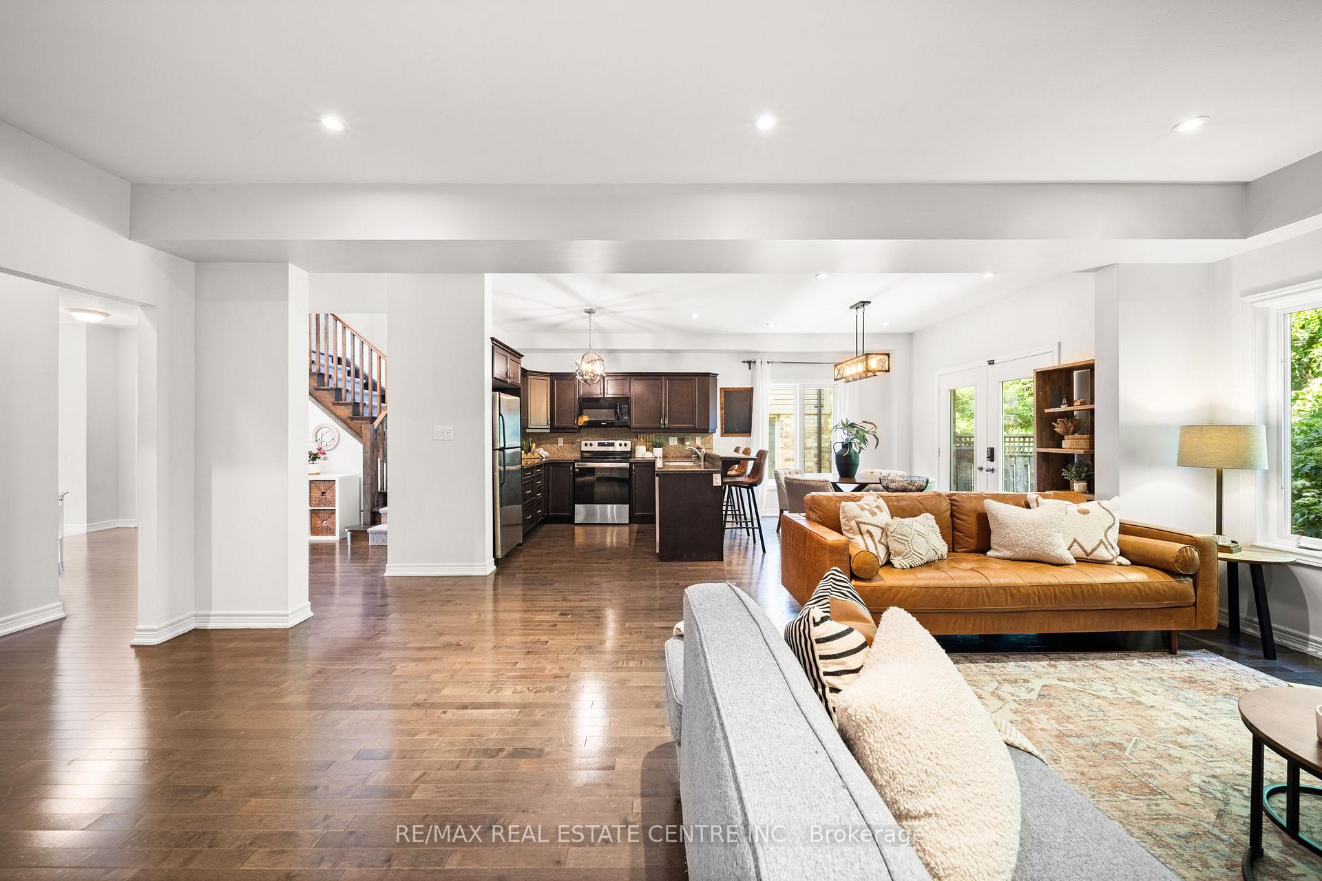 Photo 20 of Unit 16, 441 Stonehenge Drive, Hamilton, Ancaster — HOMEH