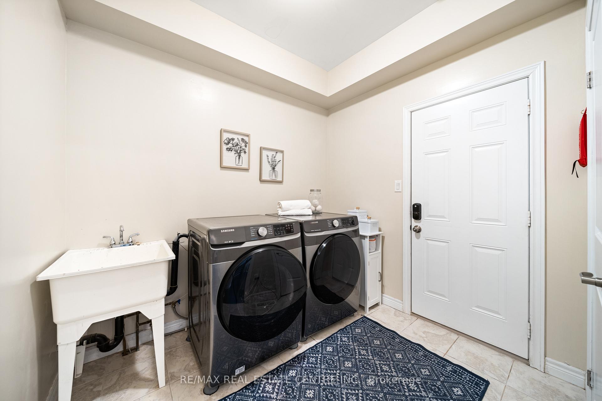 Photo 29 of Unit 16, 441 Stonehenge Drive, Hamilton, Ancaster — HOMEH