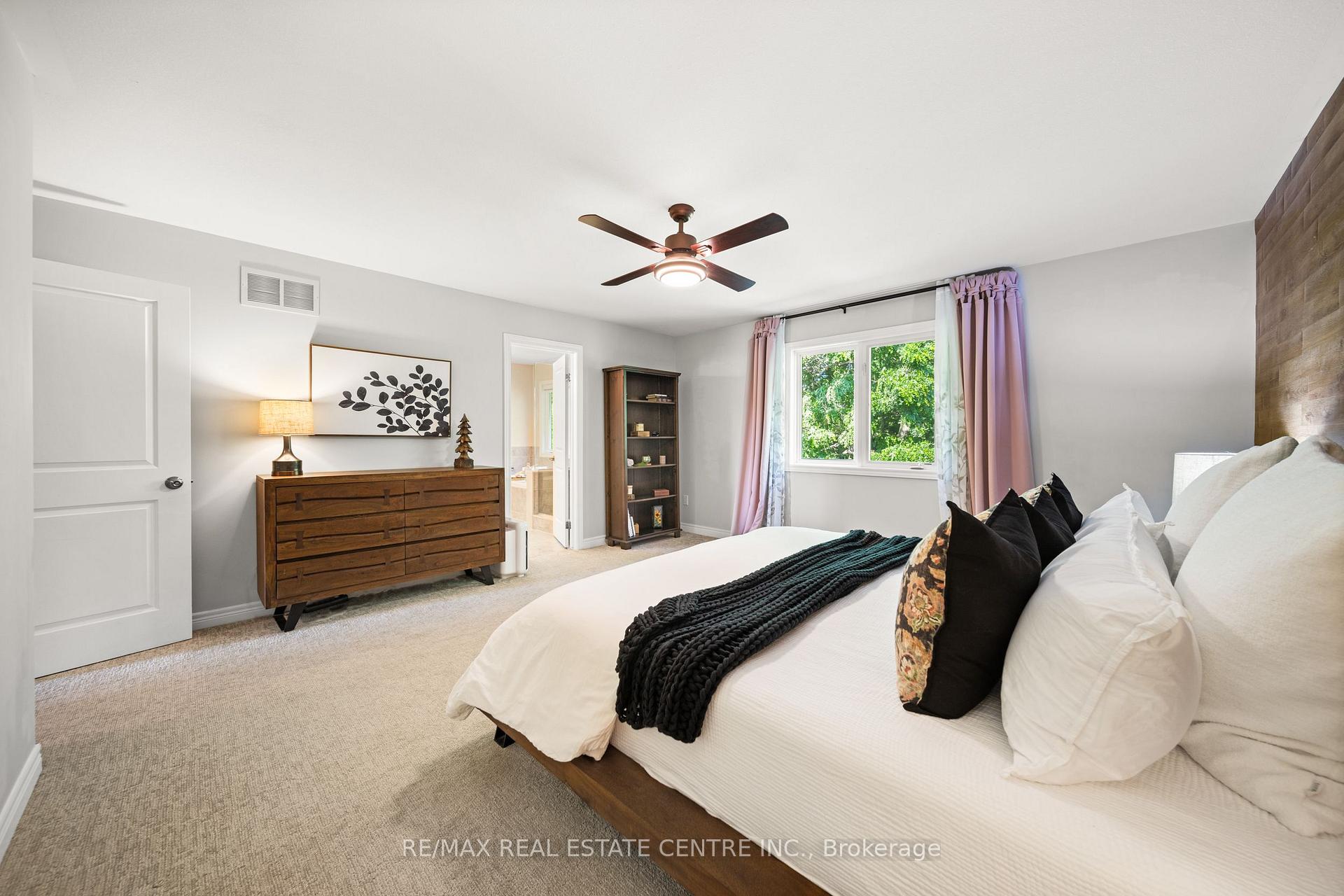 Photo 34 of Unit 16, 441 Stonehenge Drive, Hamilton, Ancaster — HOMEH