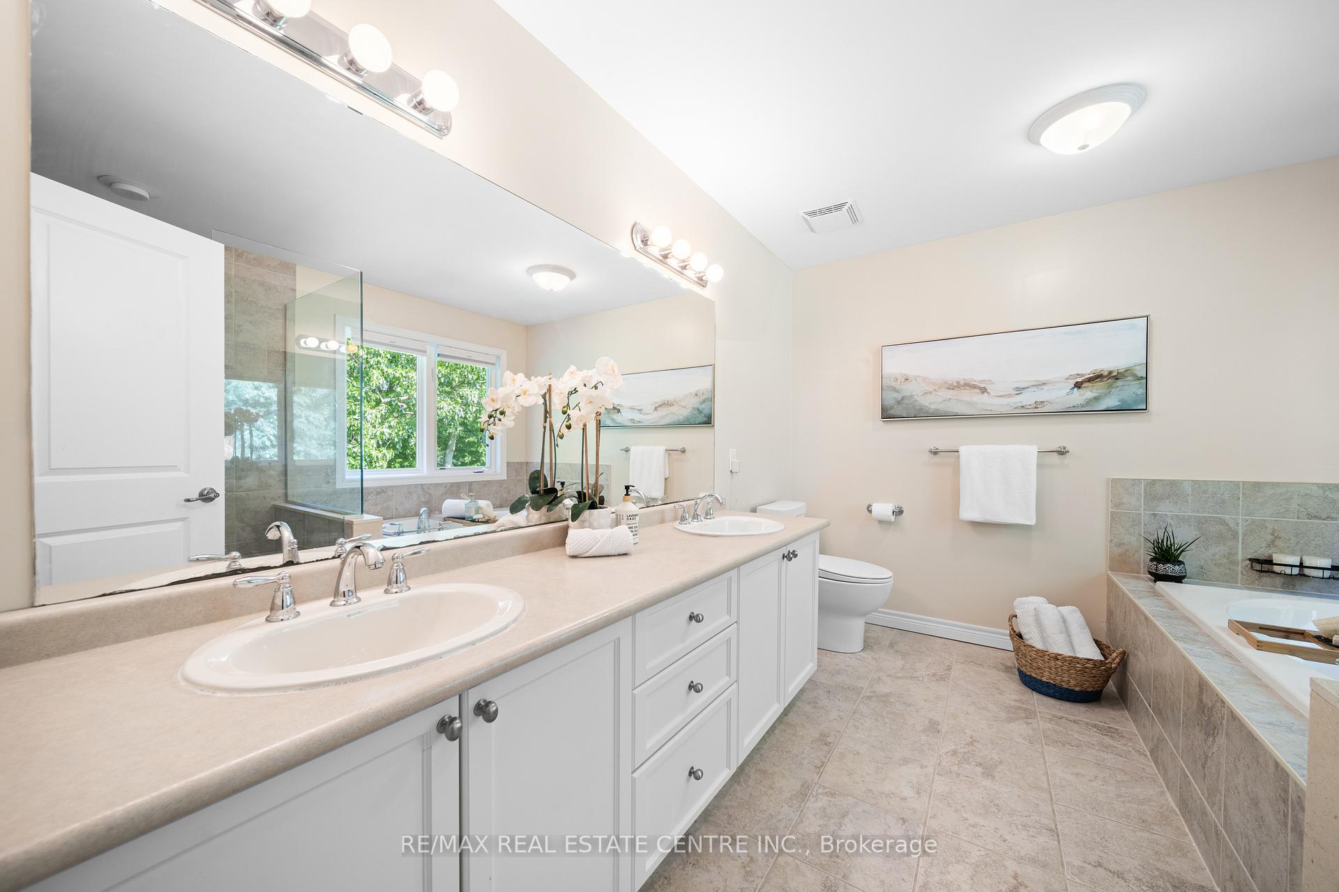 Photo 36 of Unit 16, 441 Stonehenge Drive, Hamilton, Ancaster — HOMEH