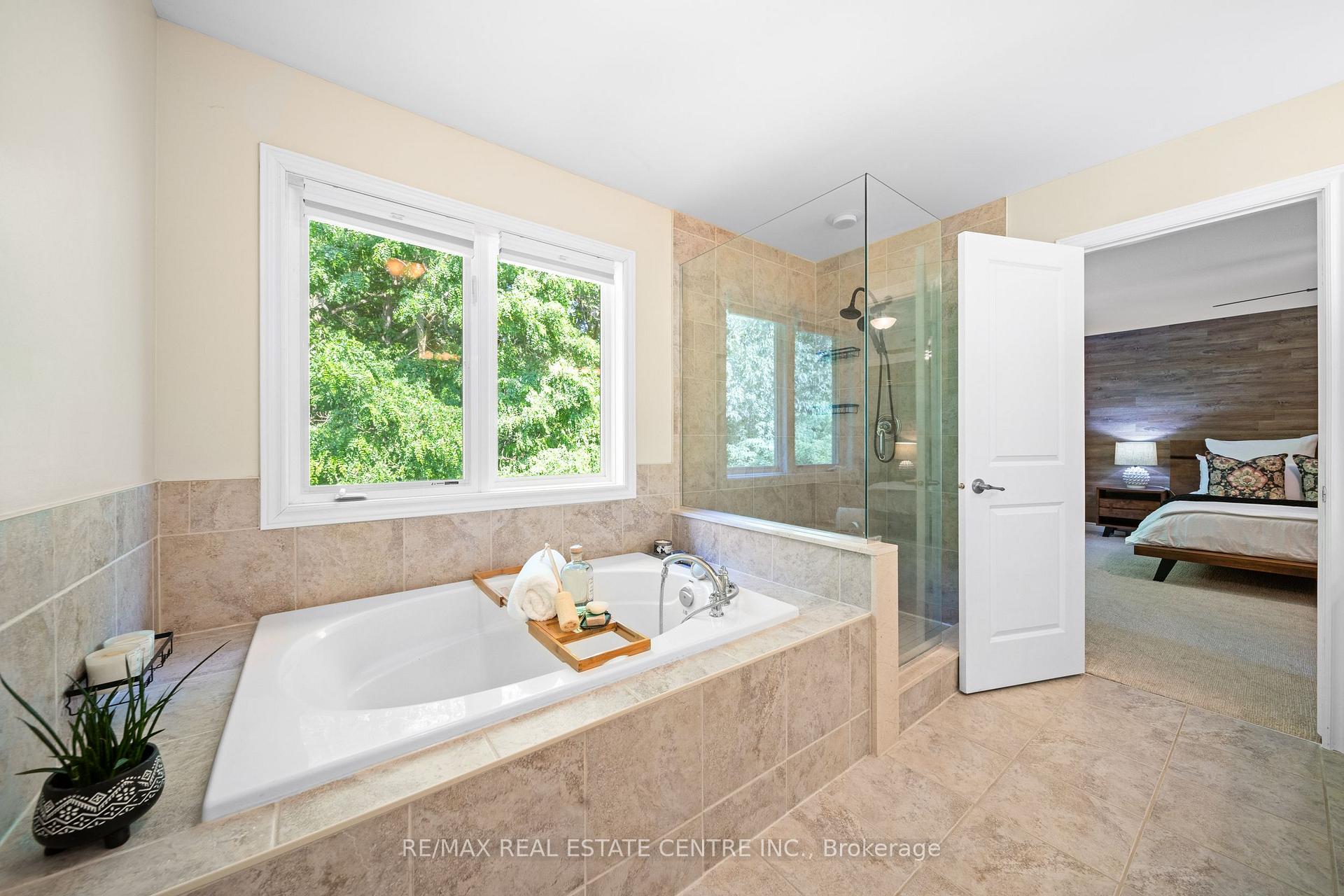Photo 37 of Unit 16, 441 Stonehenge Drive, Hamilton, Ancaster — HOMEH