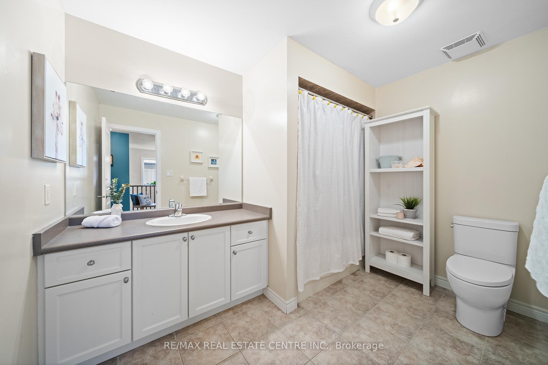 Photo 43 of Unit 16, 441 Stonehenge Drive, Hamilton, Ancaster — HOMEH