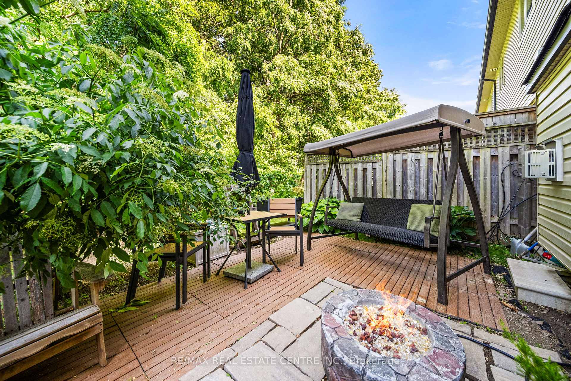 Photo 47 of Unit 16, 441 Stonehenge Drive, Hamilton, Ancaster — HOMEH