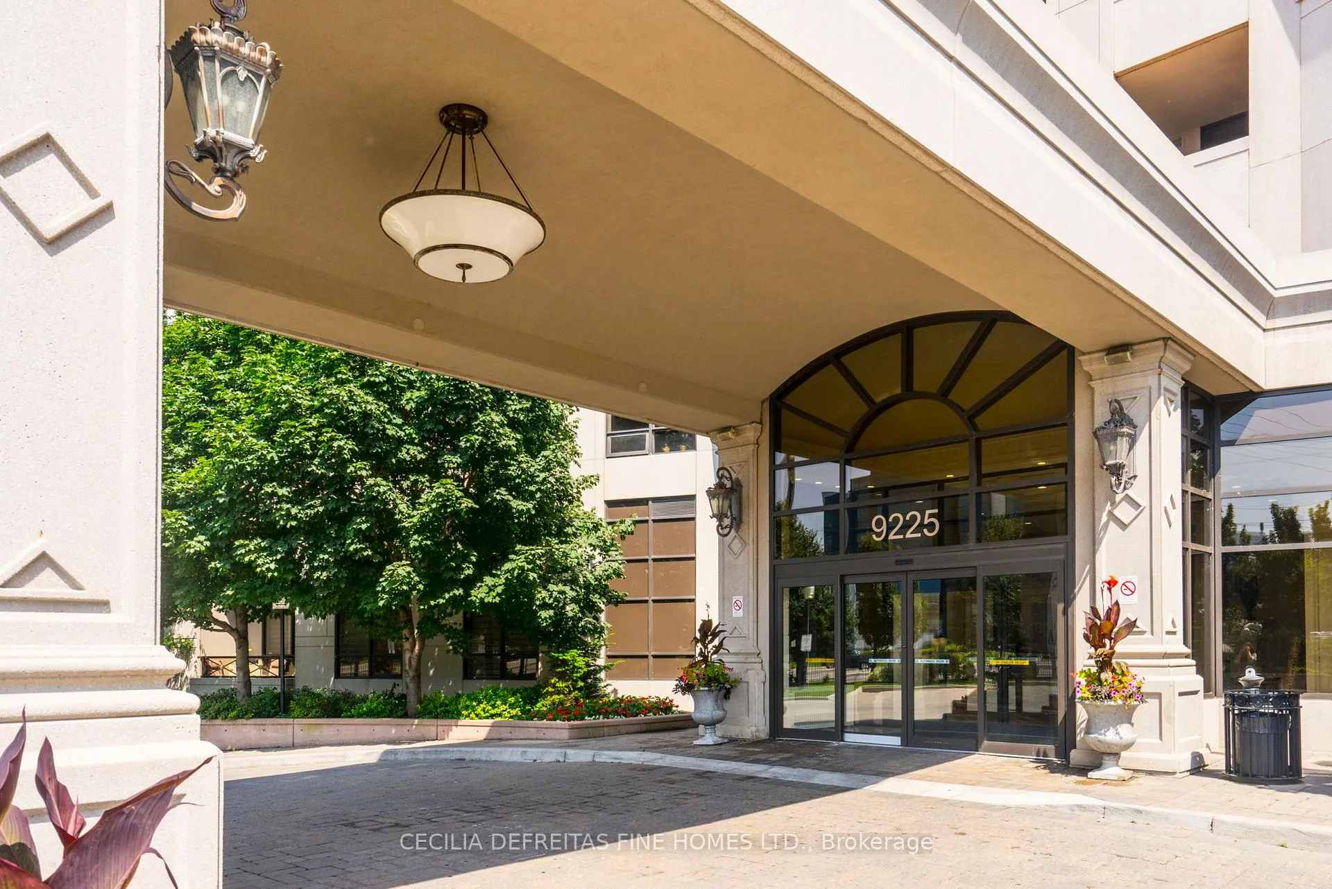 Photo 1 of Unit 1616, 9225 Jane Street, Vaughan, Maple — HOMEH