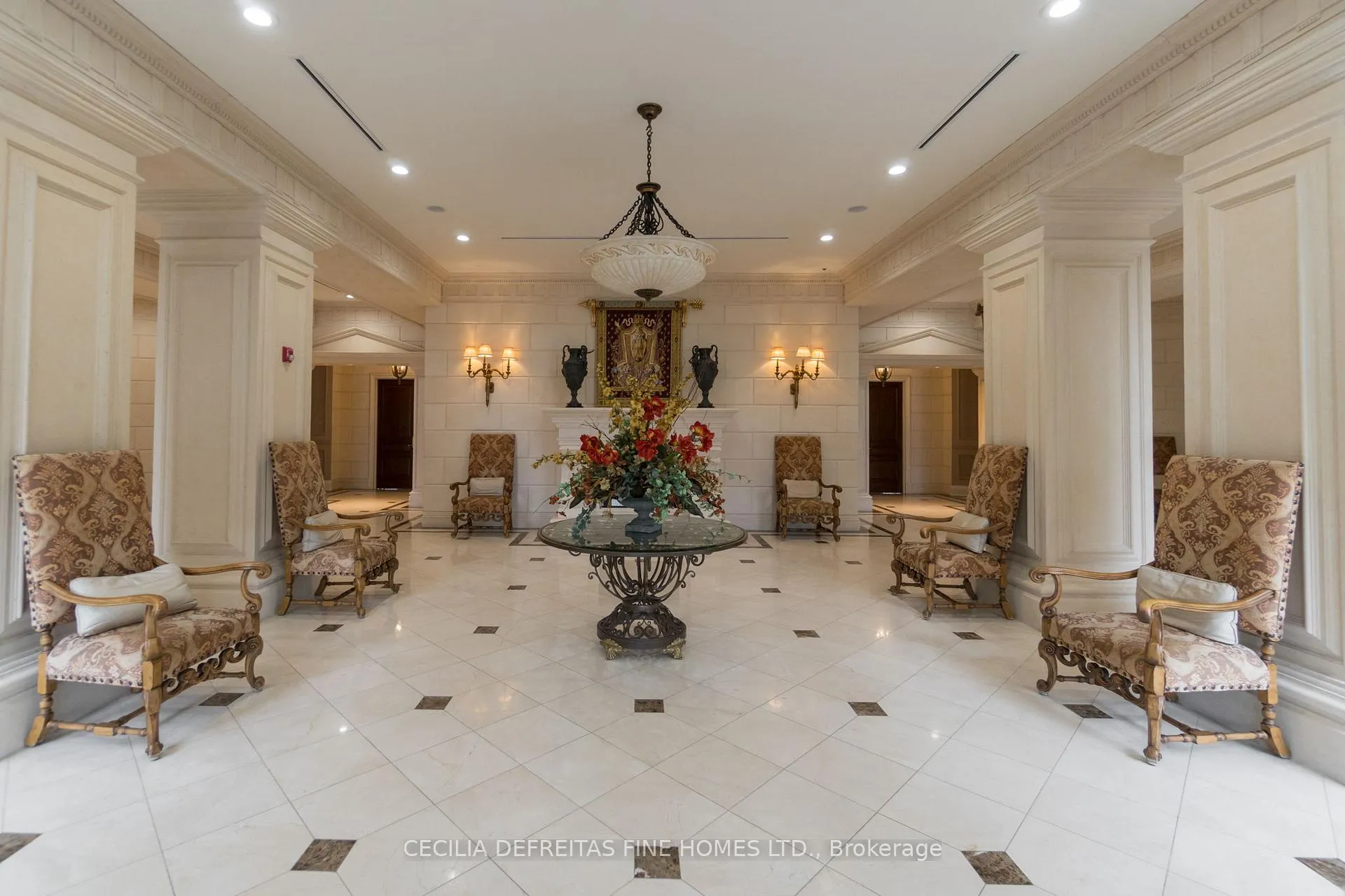 Photo 2 of Unit 1616, 9225 Jane Street, Vaughan, Maple — HOMEH