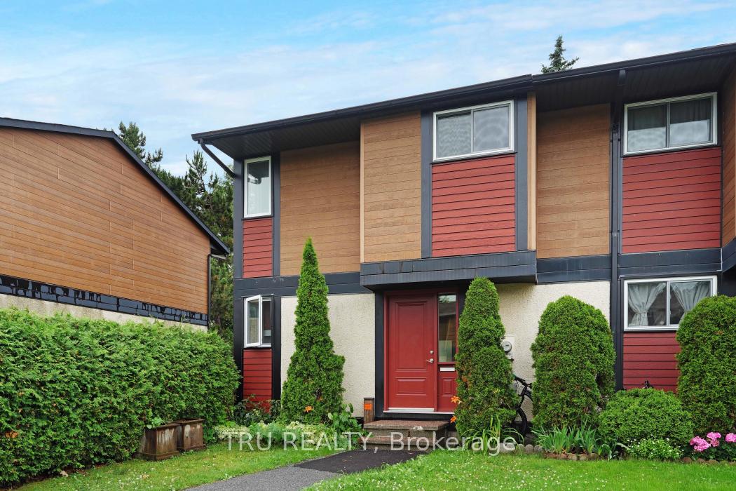 Photo 5 of 98 McClintock Way, Ottawa, Kanata - Katimavik — HOMEH
