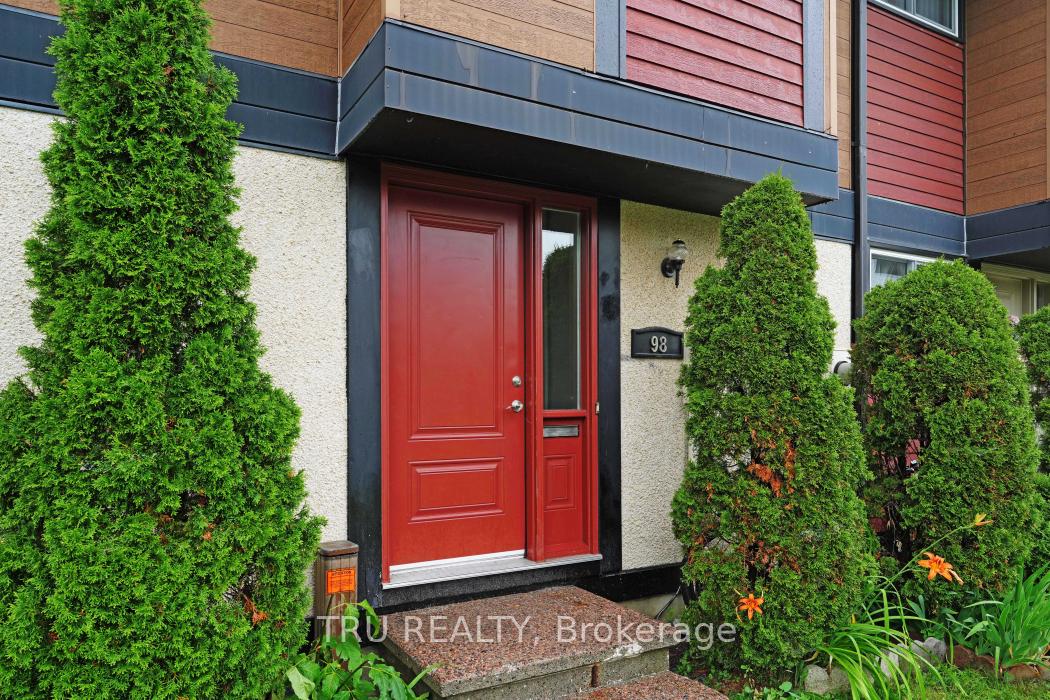 Photo 6 of 98 McClintock Way, Ottawa, Kanata - Katimavik — HOMEH